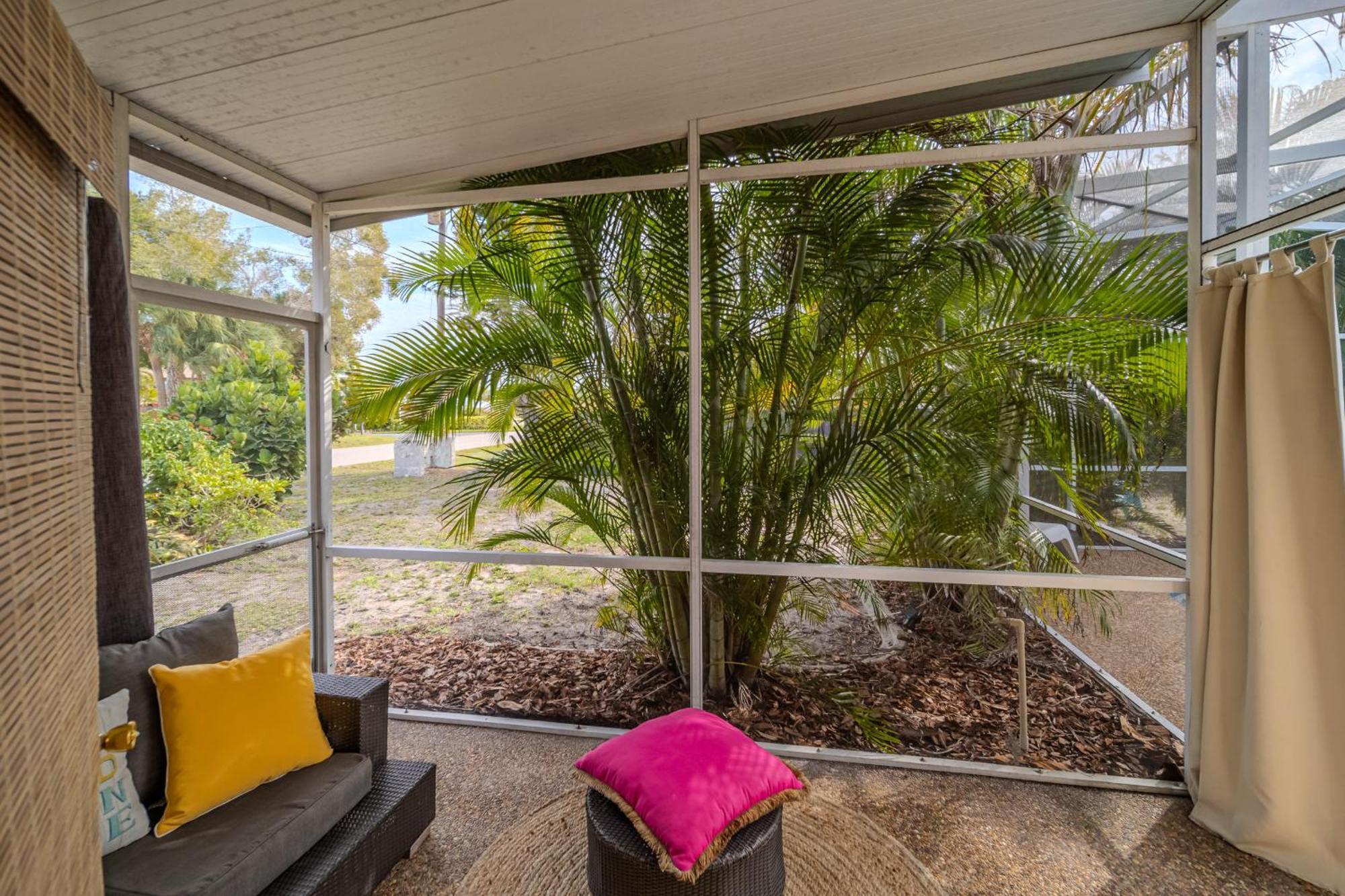 Holiday home Fantastic Island House 1 Mile To The With Heated Pool Sarasota
