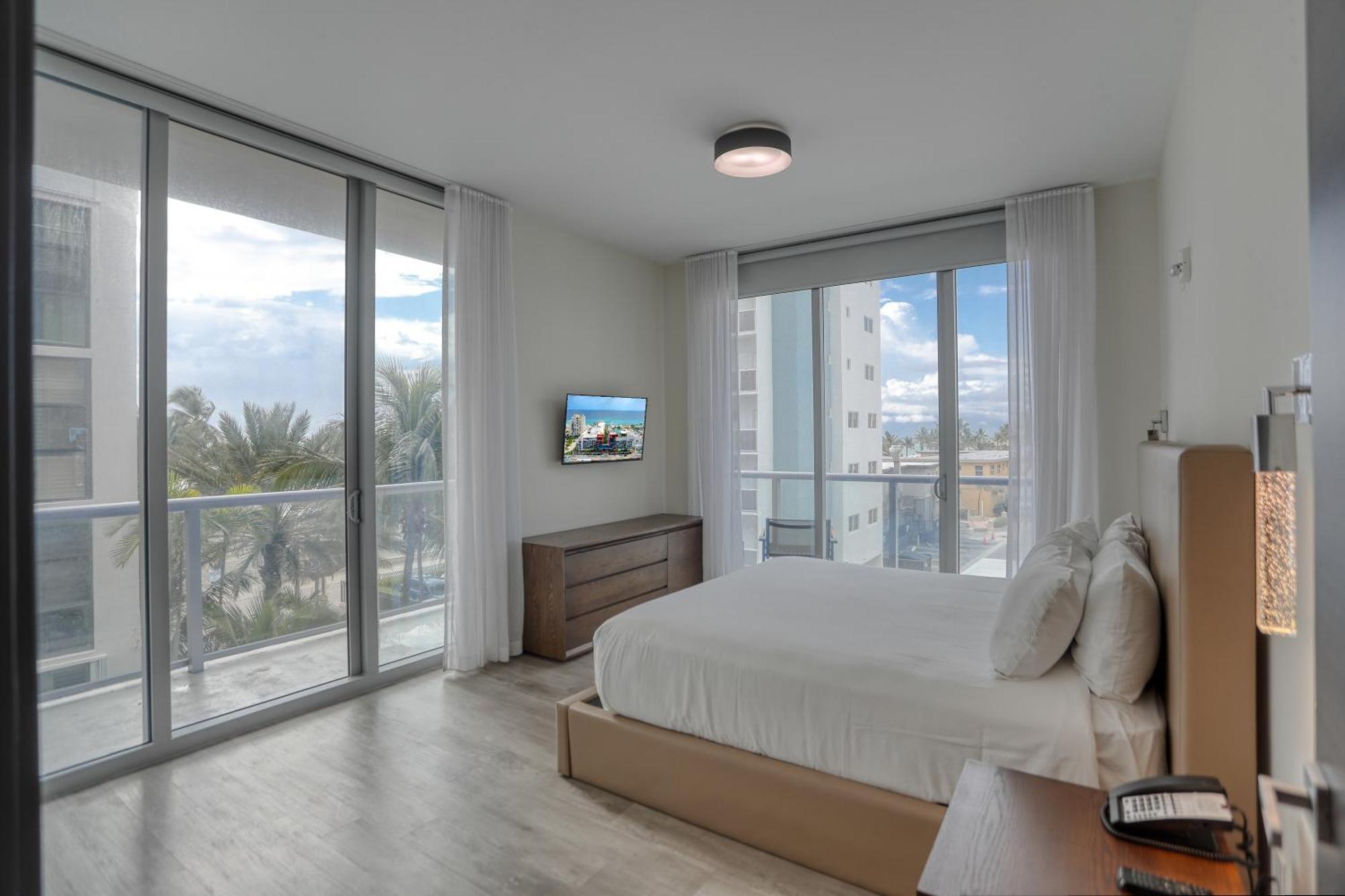 Apartment Ch Luxury & On The Hollywood