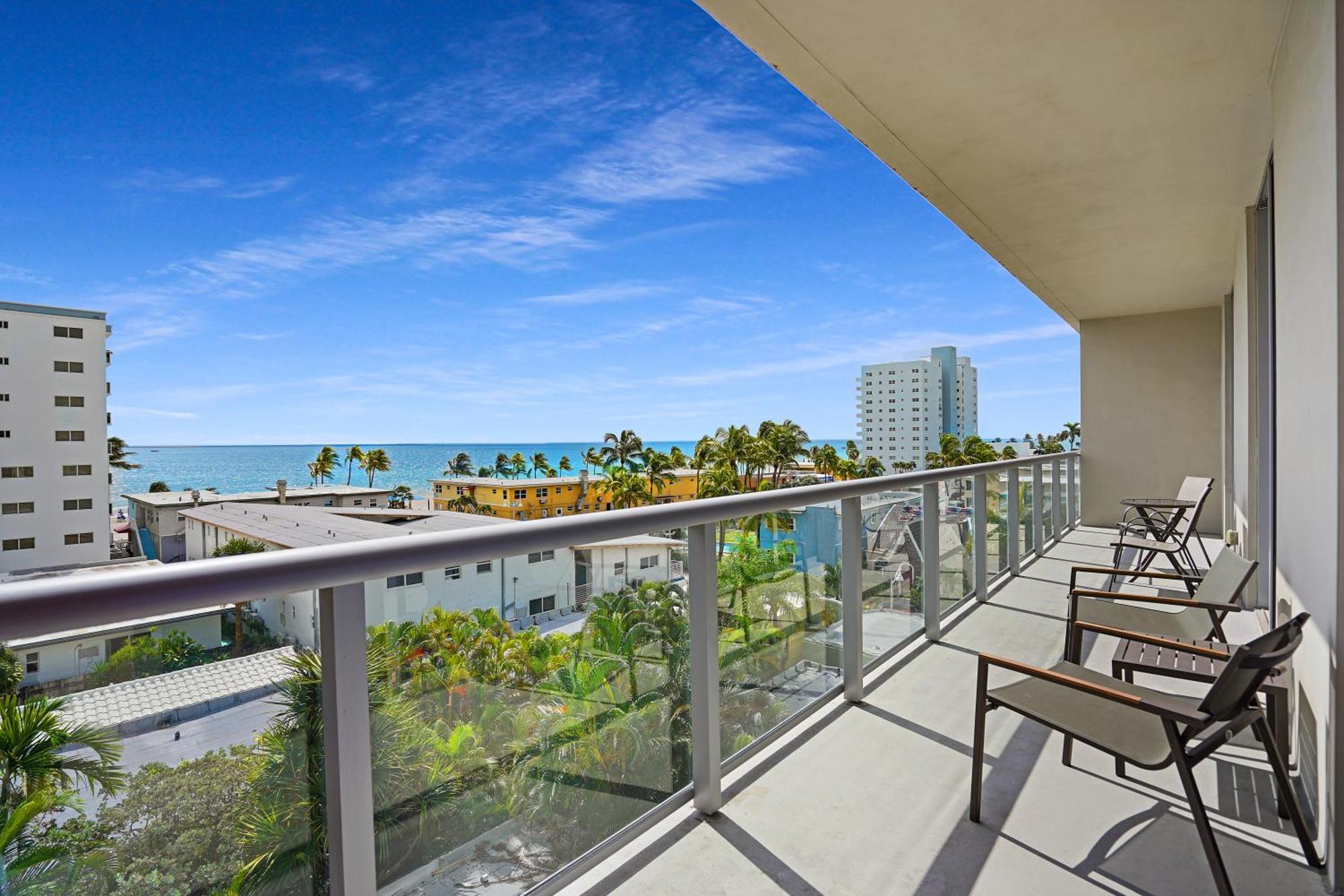 Apartment Ch Luxury & On The Hollywood