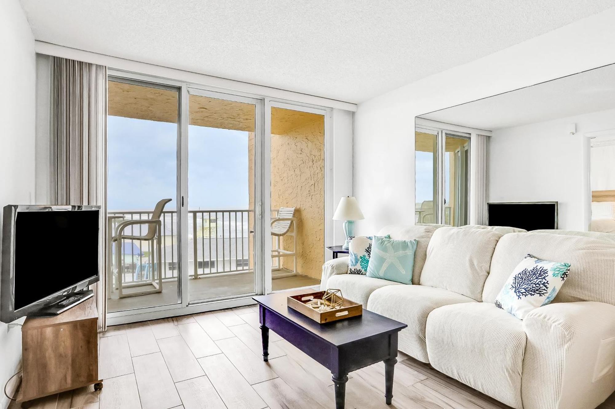 Oceania Plaza & New Smyrna Beach