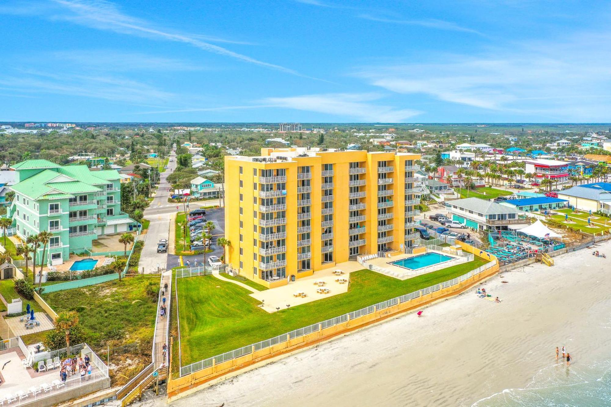 Oceania Plaza & * New Smyrna Beach