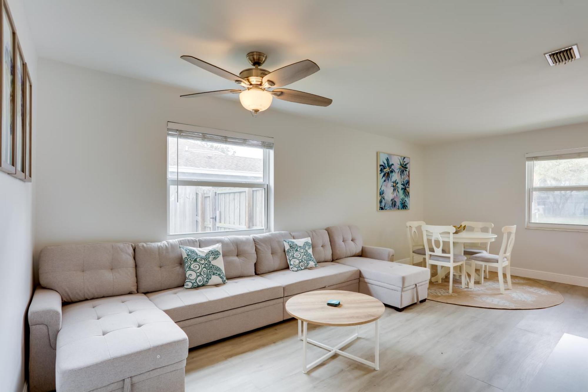 Holiday home Pet-friendly Townhome, 6 Mi To Beaches! Jupiter