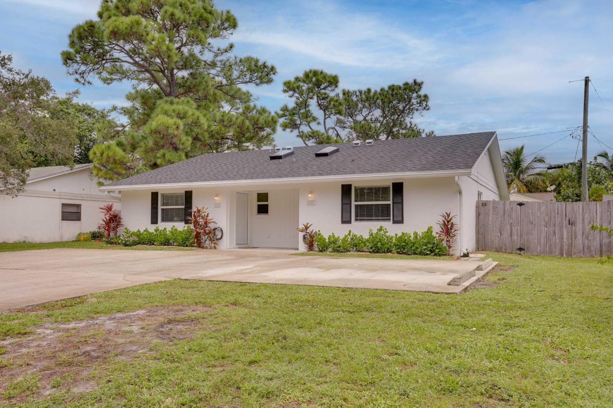 Holiday home Pet-friendly Townhome, 6 Mi To Beaches! Jupiter