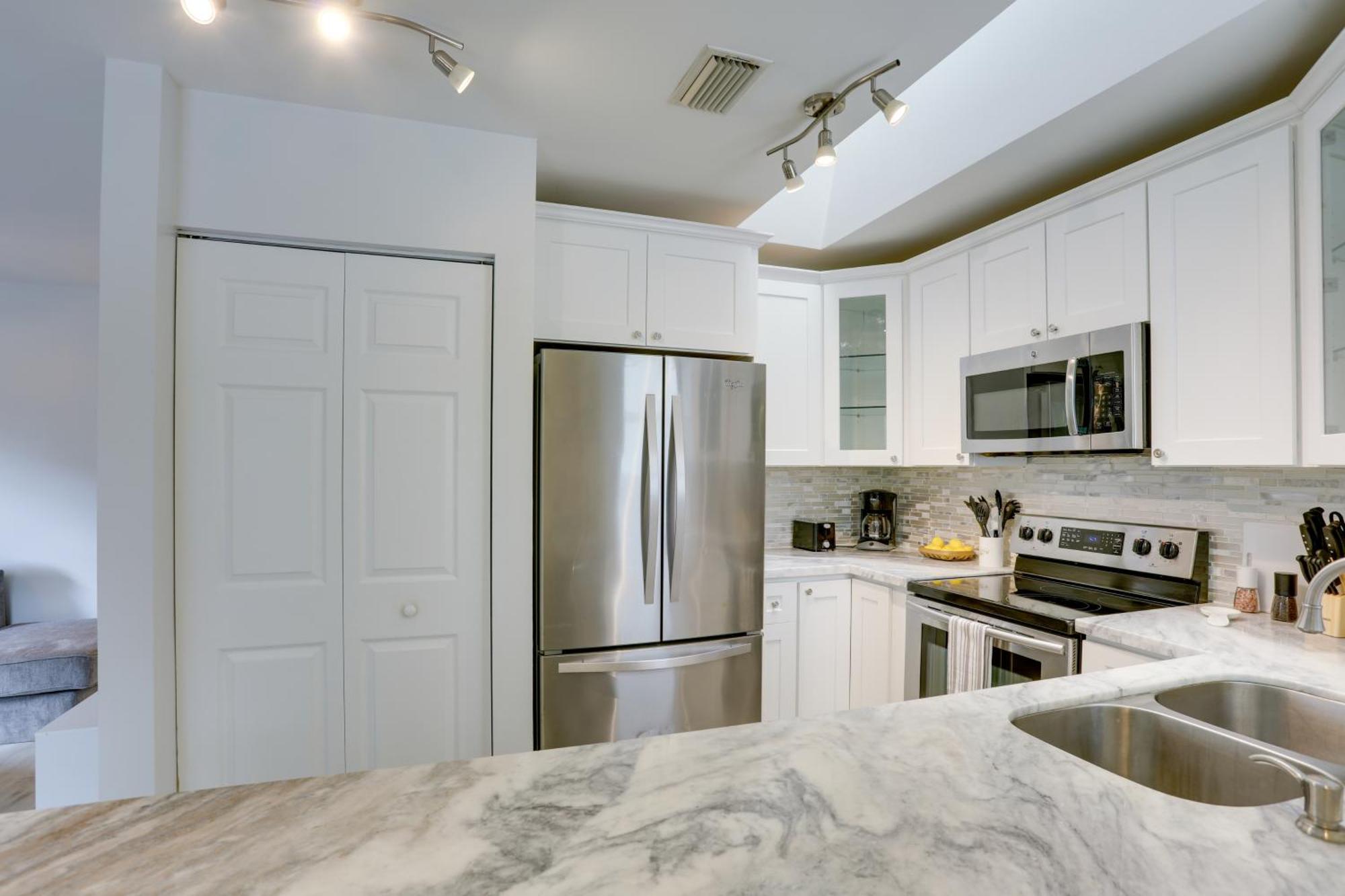 Townhome With Patio And Yard About 6 Mi To Beach! Holiday home *