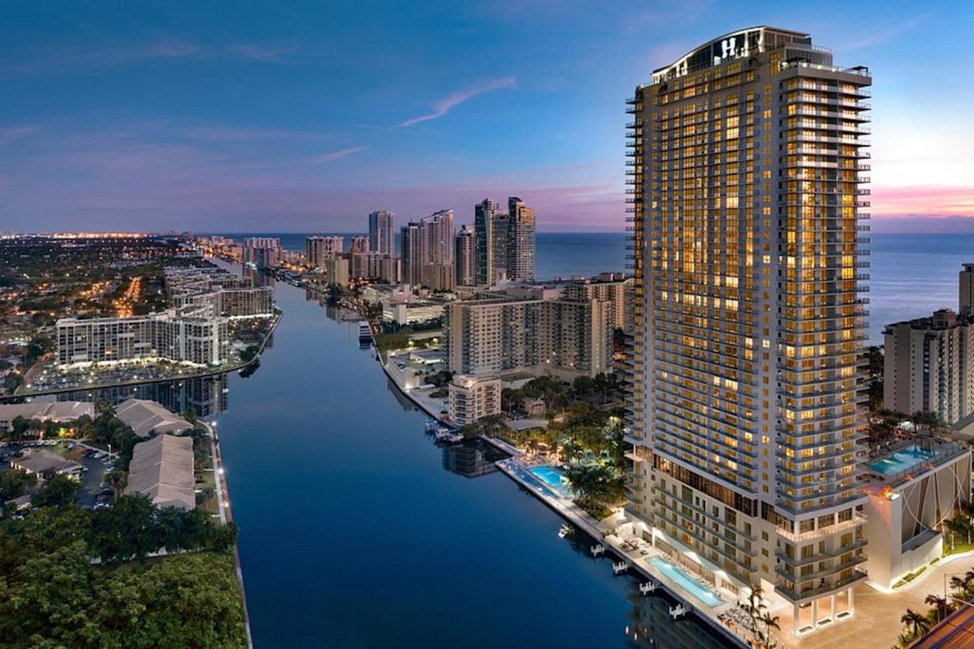 Apartment Elegance By The Ocean - 2bd Hyde House Gem With Luxury Amenities *