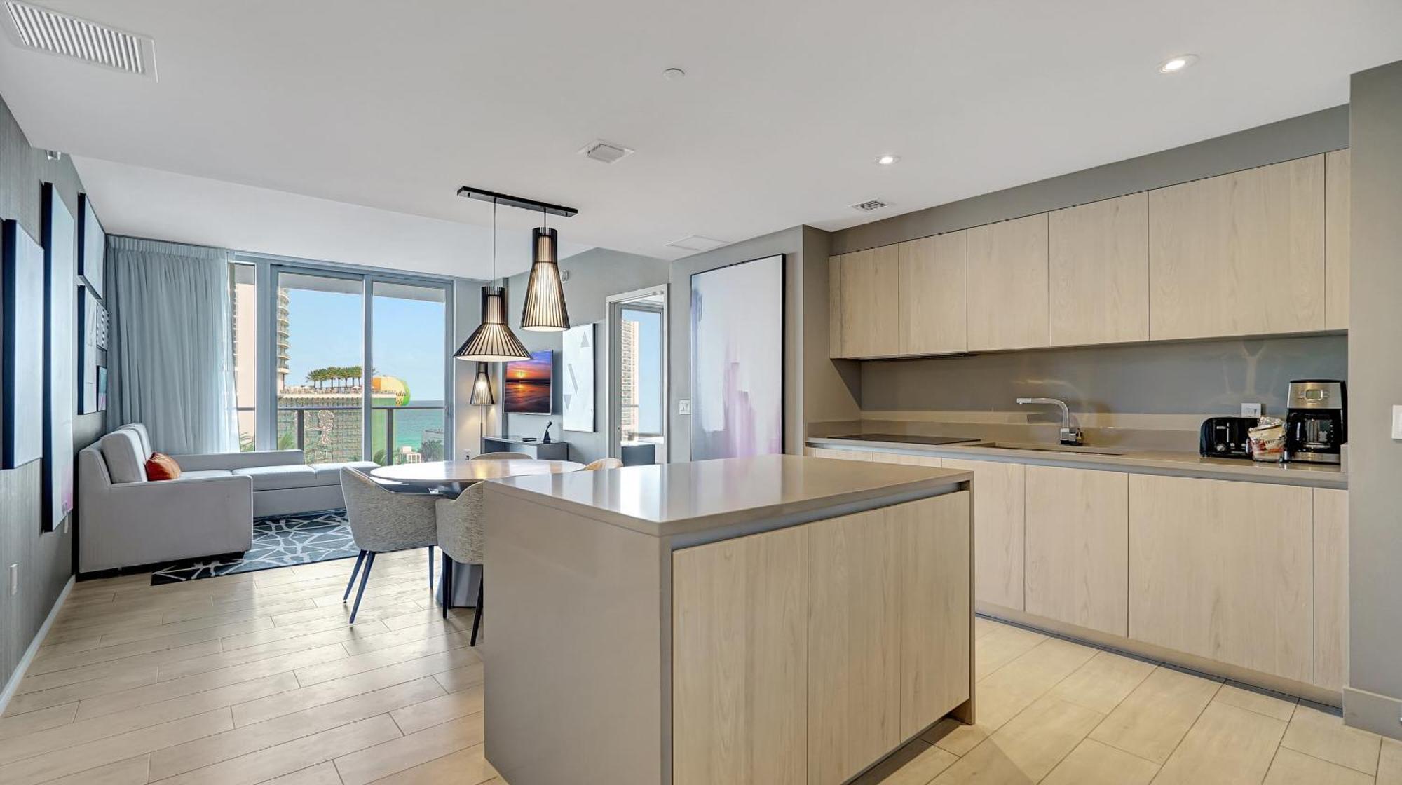 Elegance By The Ocean - 2bd Hyde House Gem With Luxury Amenities