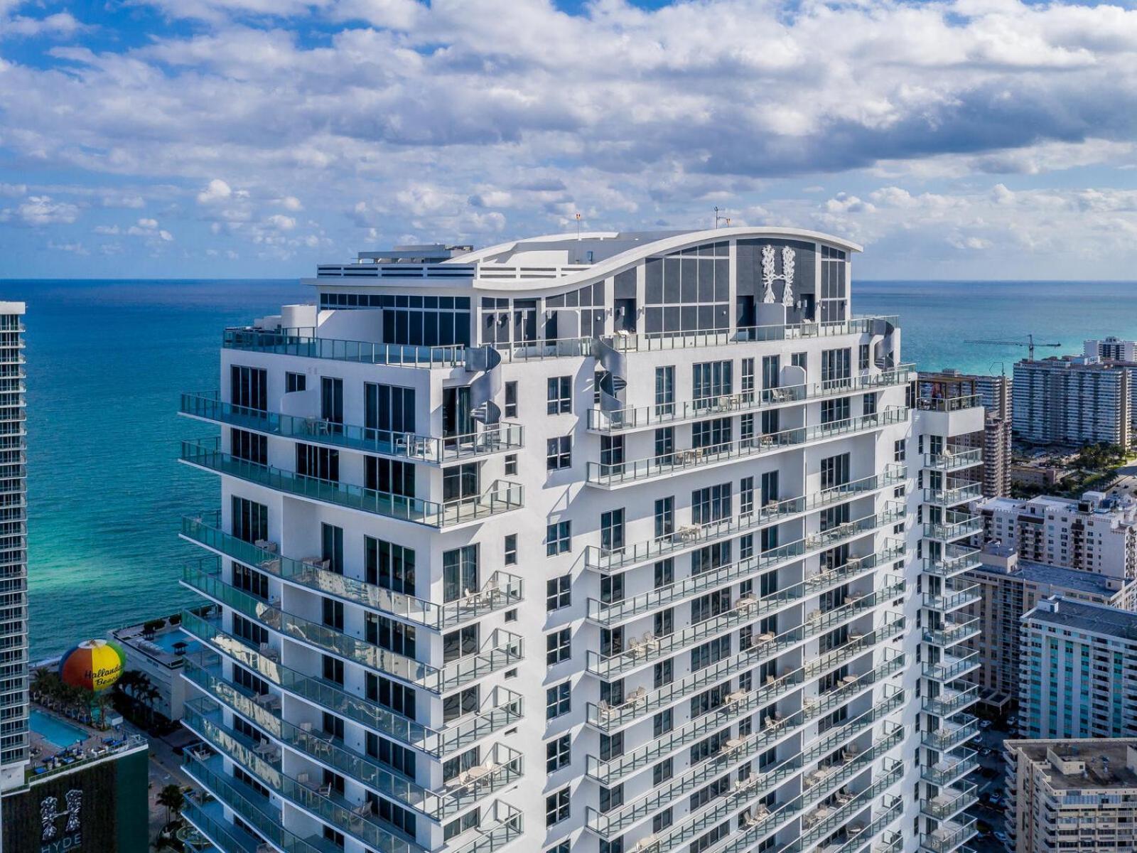 Apartment Elegance By The Ocean - 2bd Hyde House Gem With Luxury Amenities *