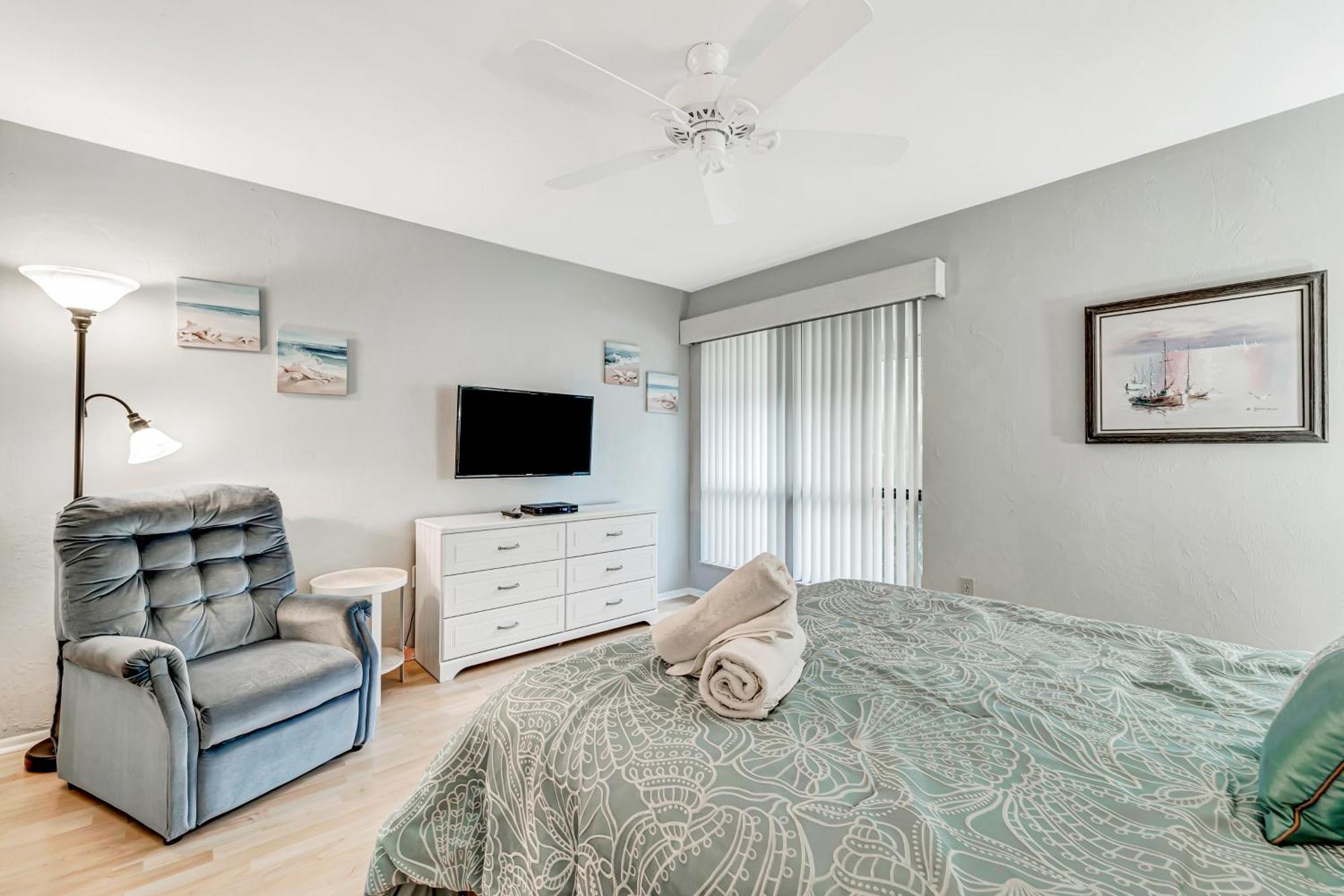 Runaway Bay Apartment