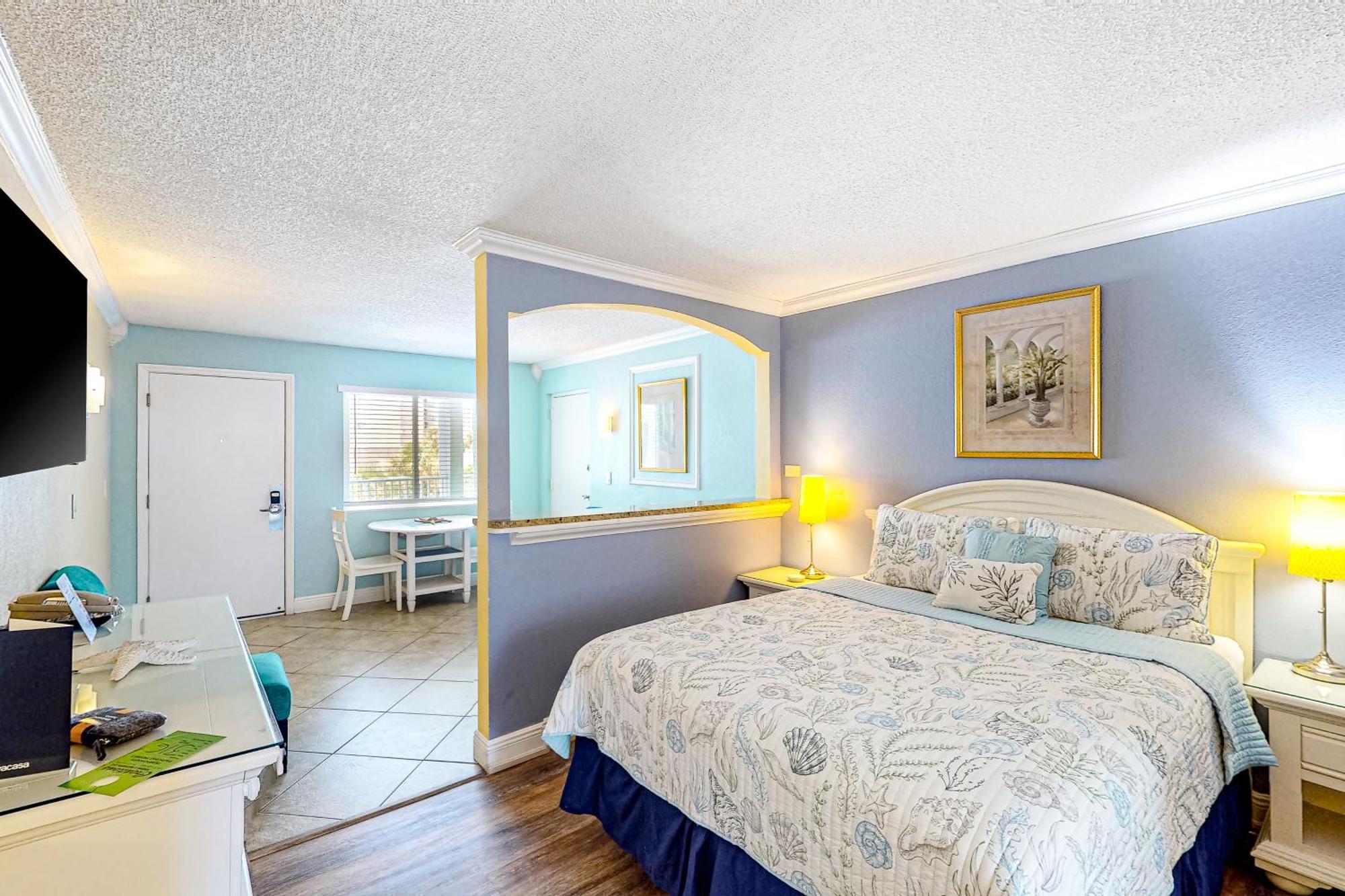 Pelican Pointe * Clearwater Beach