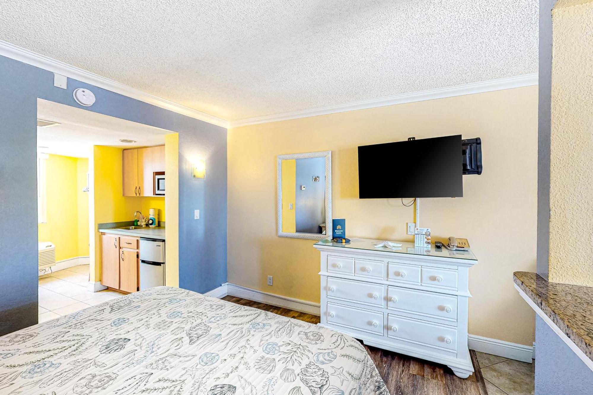 Pelican Pointe * Clearwater Beach