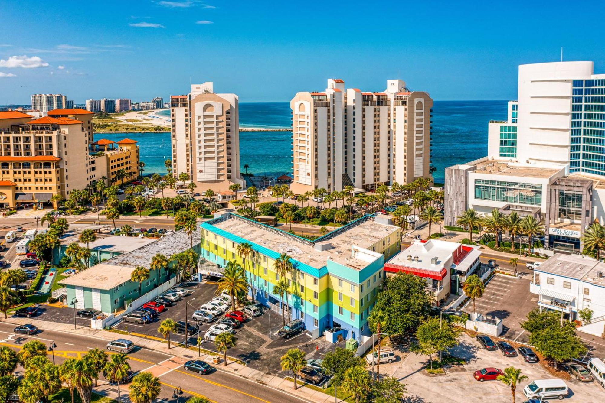 Pelican Pointe * Clearwater Beach