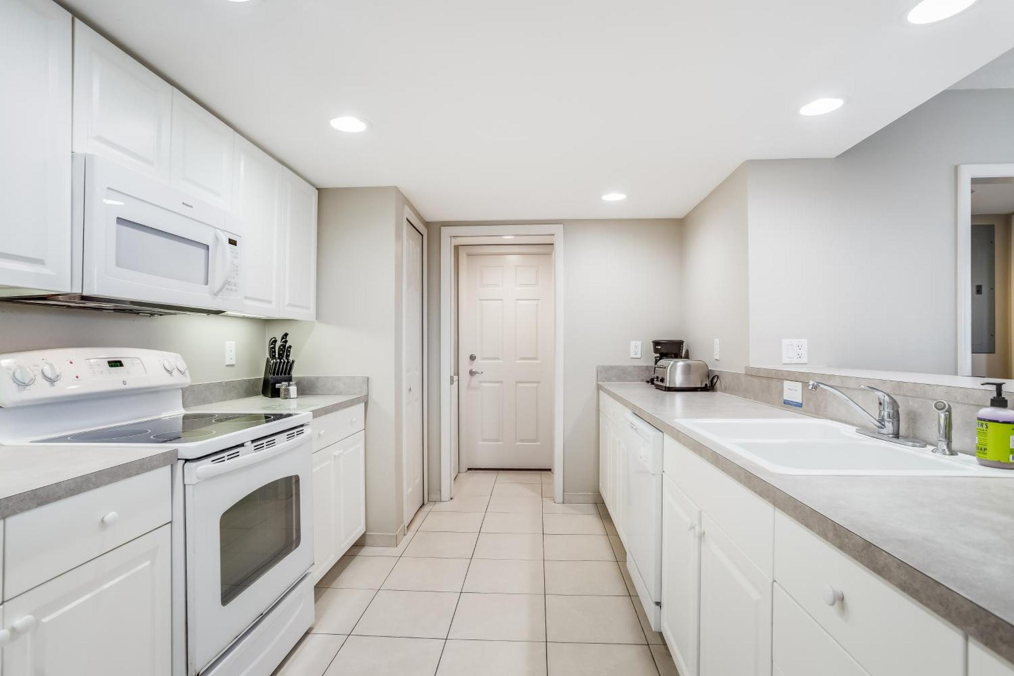 Gull Wing Apartment