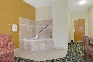 Hotel Super 8 By Wyndham Daytona 2*