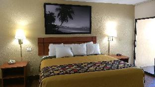 Super 8 By Wyndham North Palm Motel 2*
