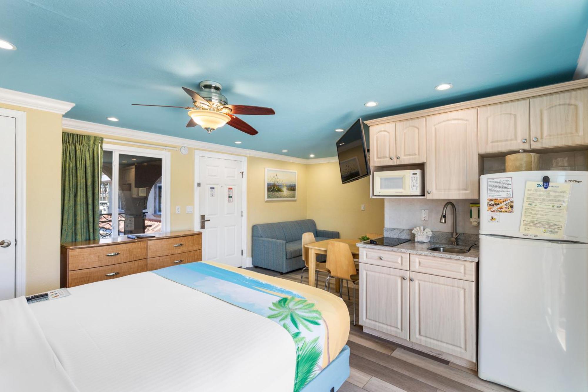 Hotel Bayview Plaza Waterfront St. Pete Beach