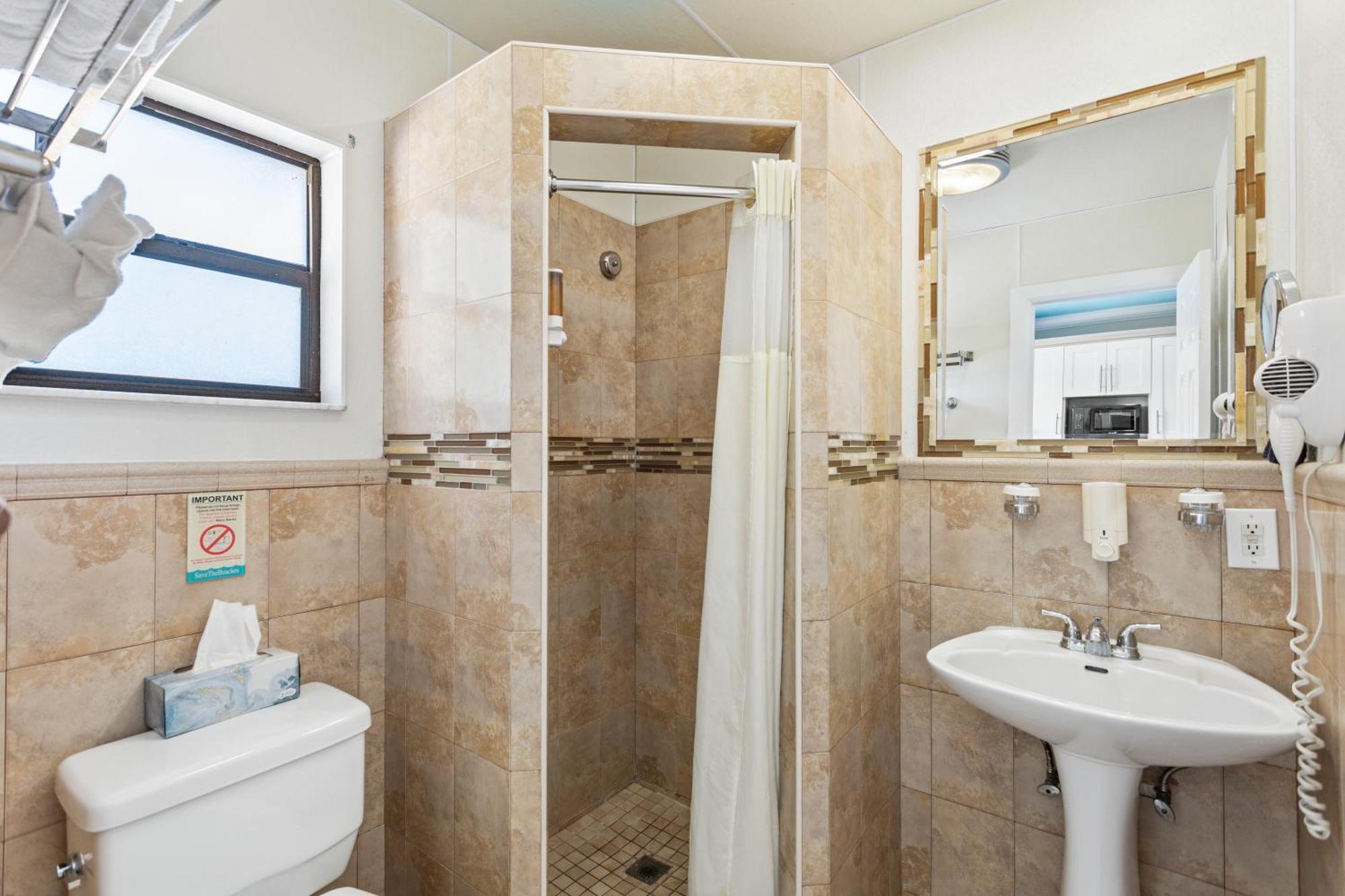 Hotel Bayview Plaza Waterfront 3*
