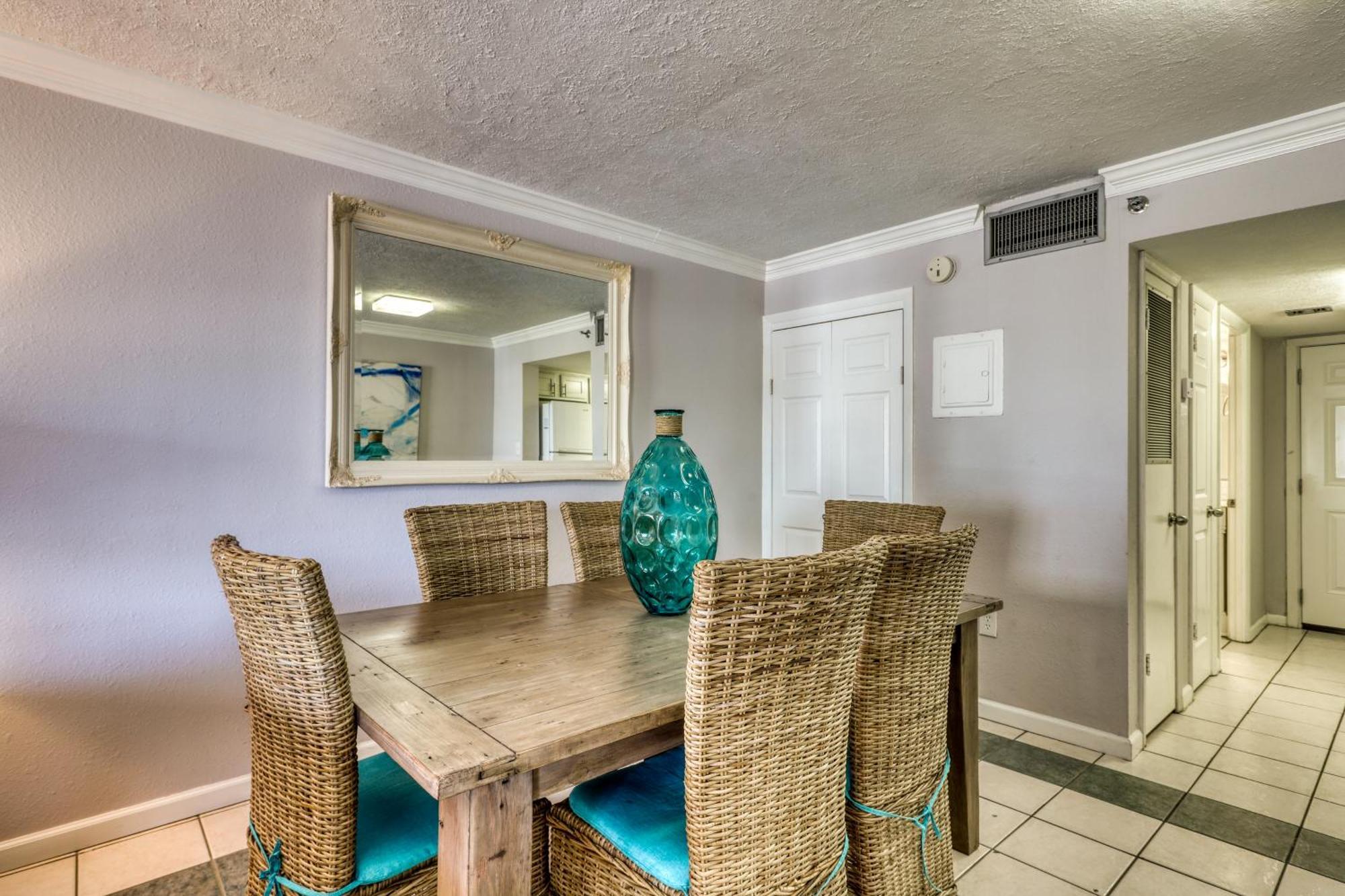 Islander I Apartment