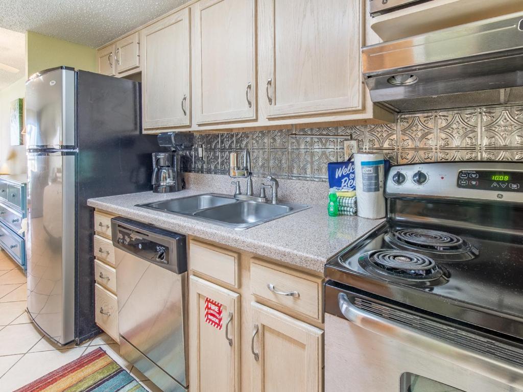 Islander I Apartment