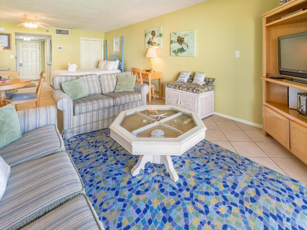 Islander I Apartment