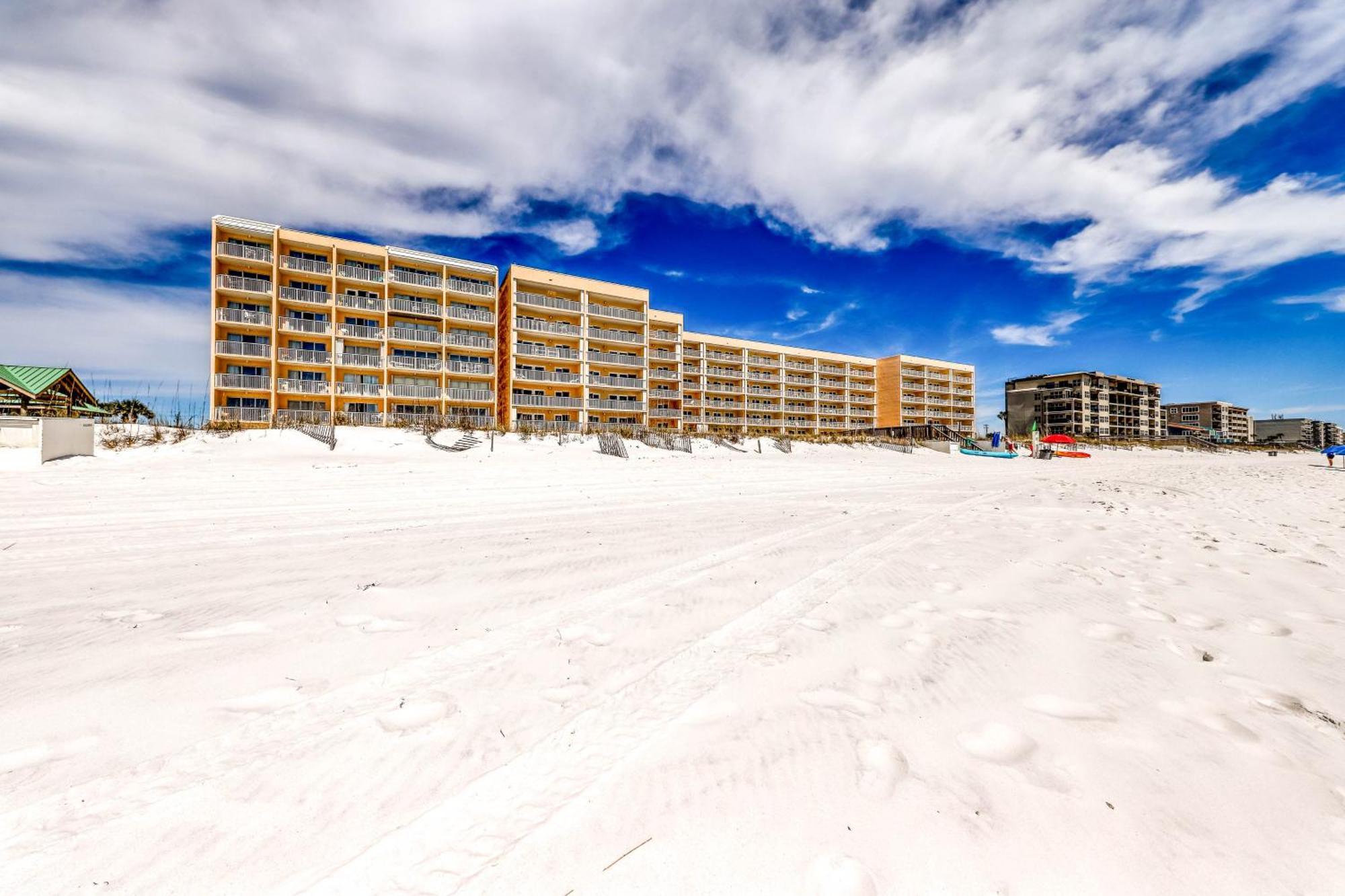 Islander I Apartment *