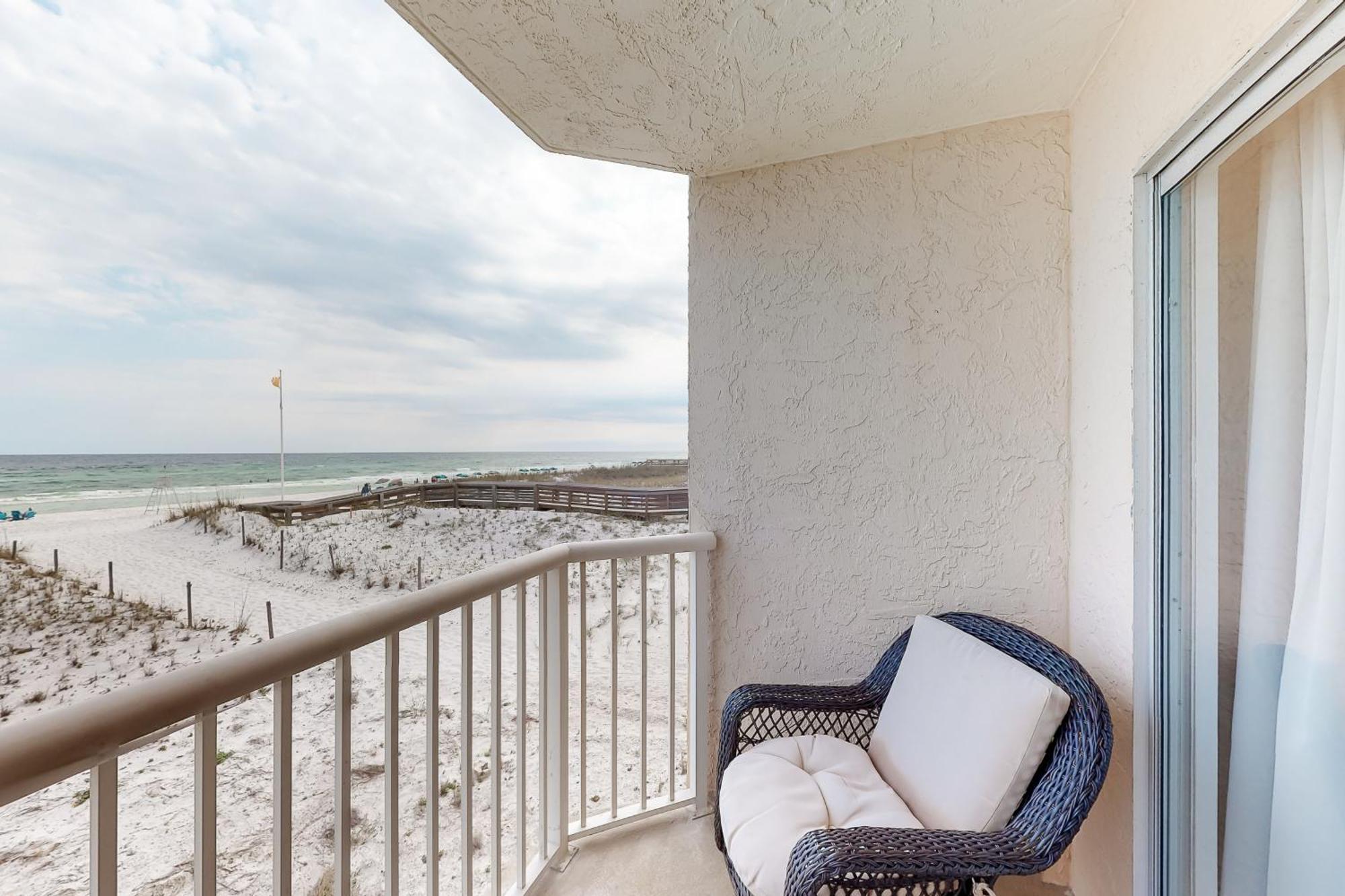 Islander I Apartment