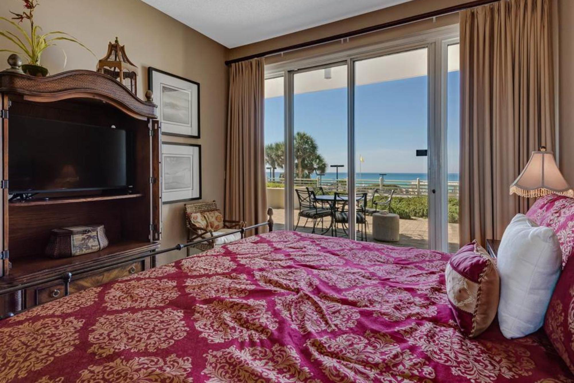 Holiday home Tops'l Tides I