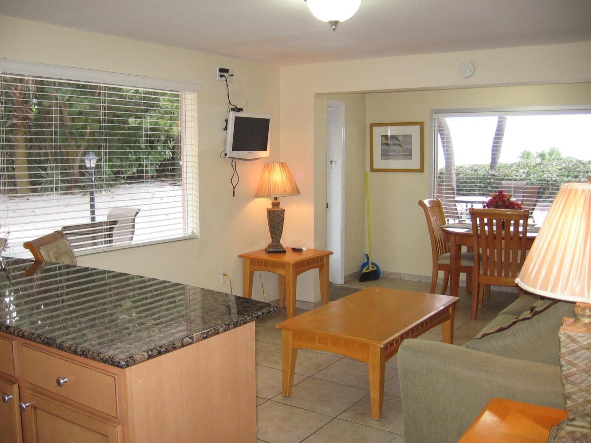 A Retreat On Casey Key Aparthotel 2*