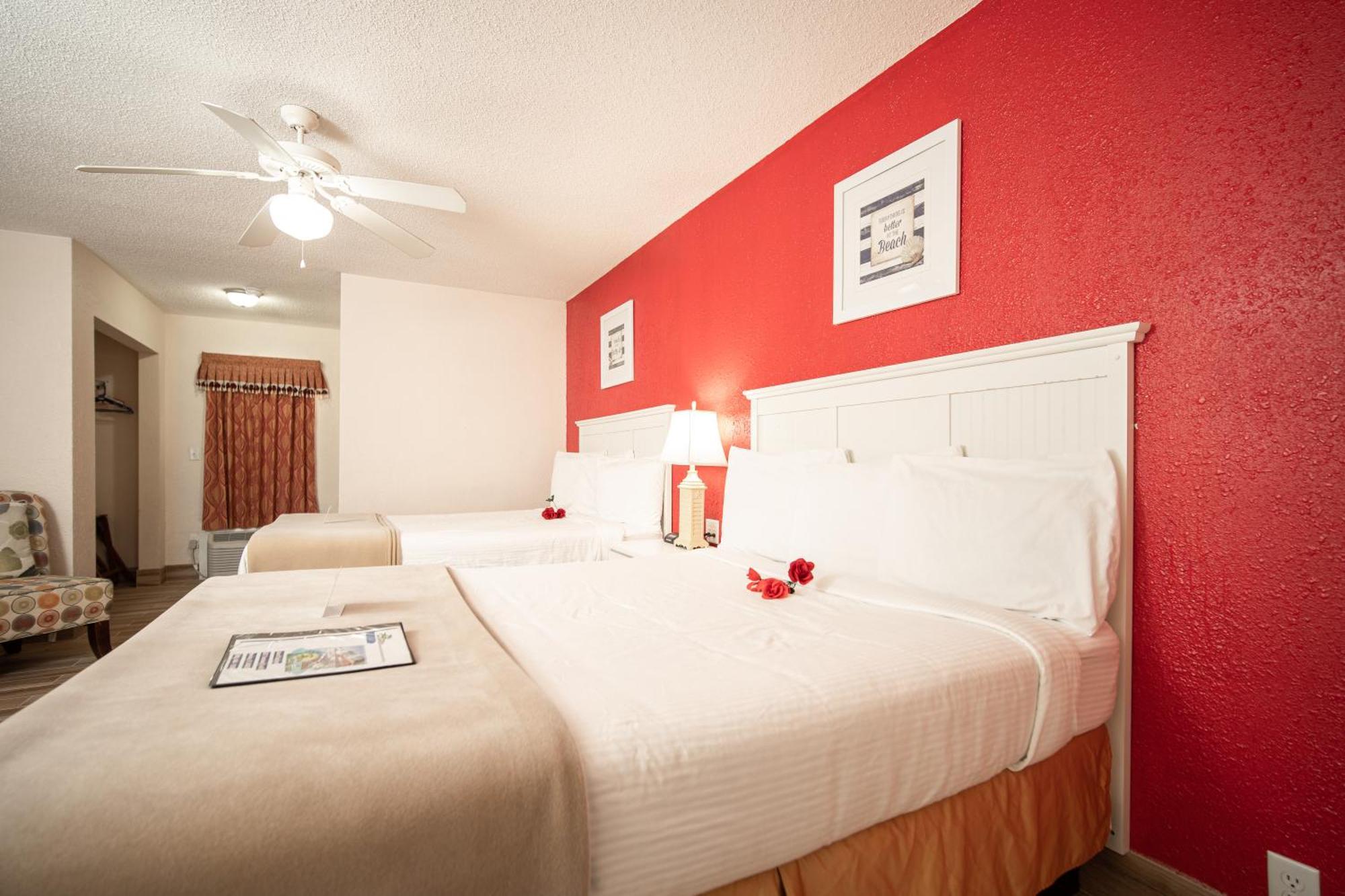 Island Sun & - Venice, Florida Historic Downtown & Getaway 2*