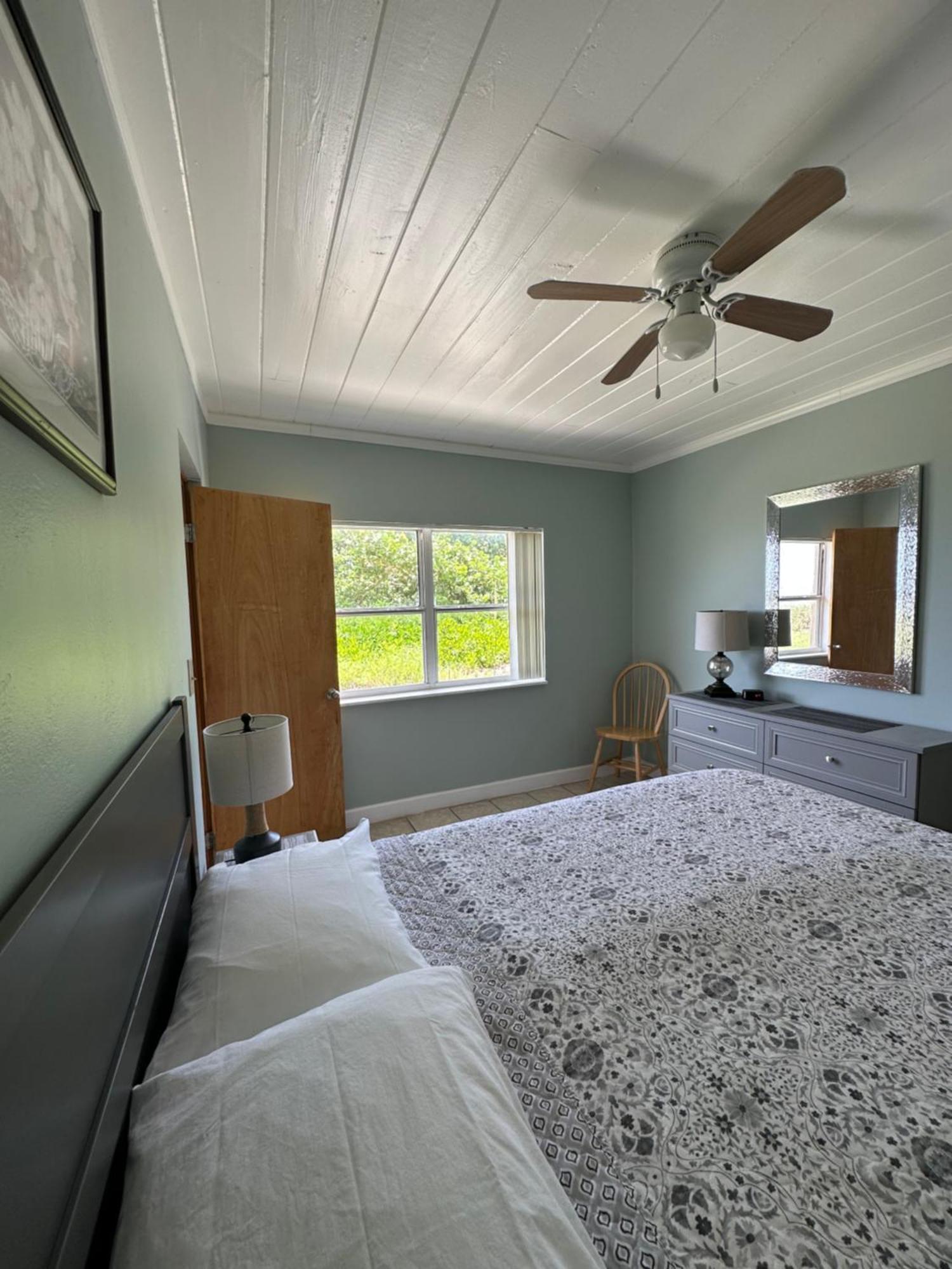 Ocean Front Paradise 3*