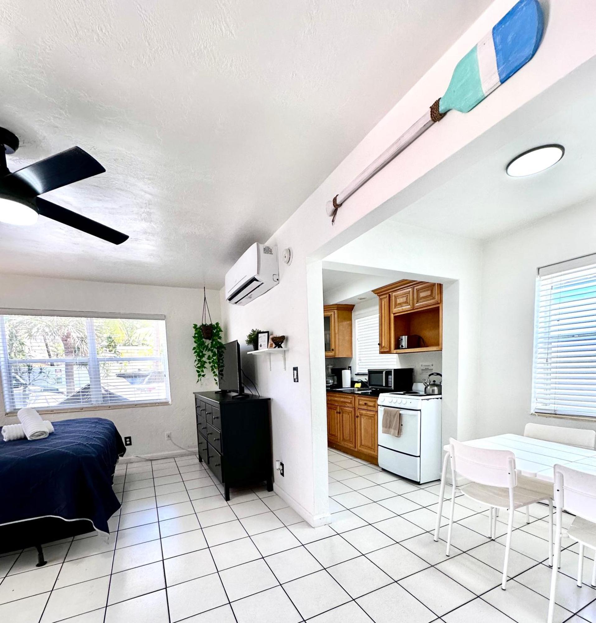 Motel Southwinds By The Gold Nests Hollywood