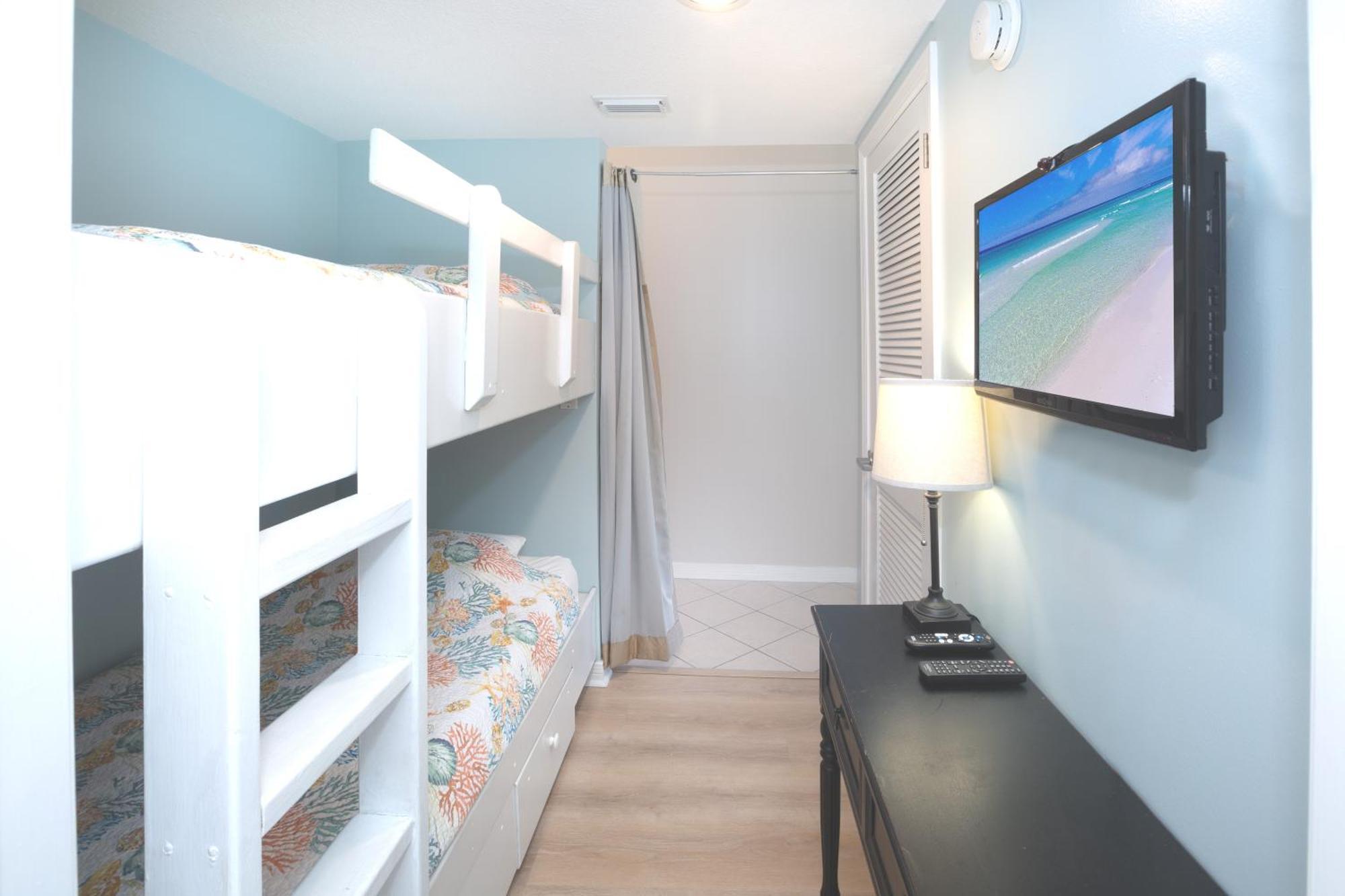 Destin West Sandpiper Bld 501 Bay Side *