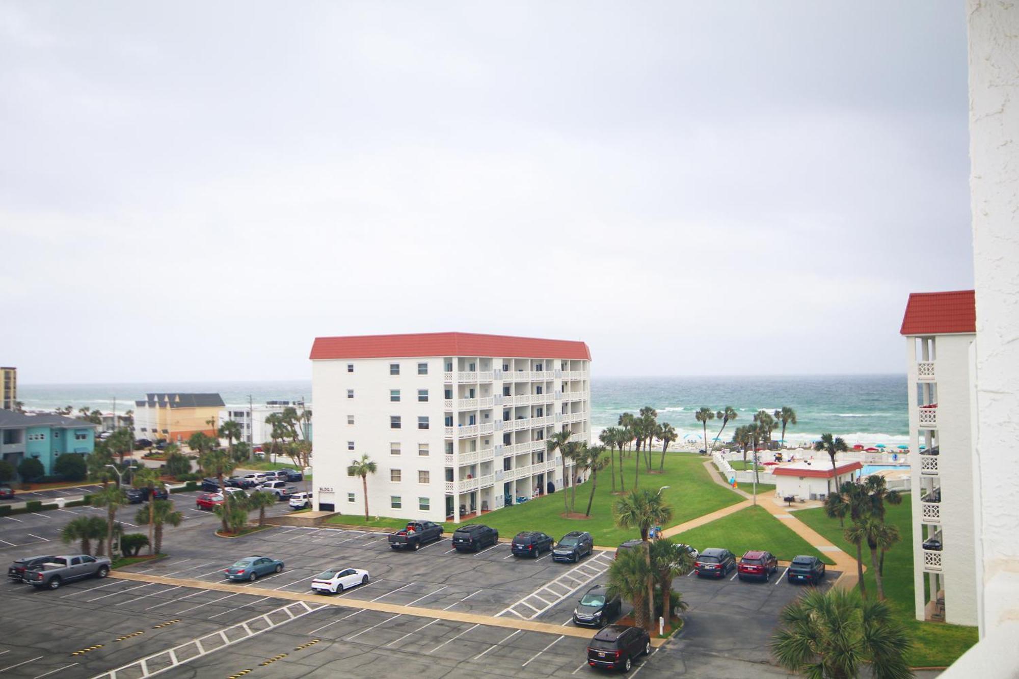 El Matador 266 - Sixth Floor Unit *