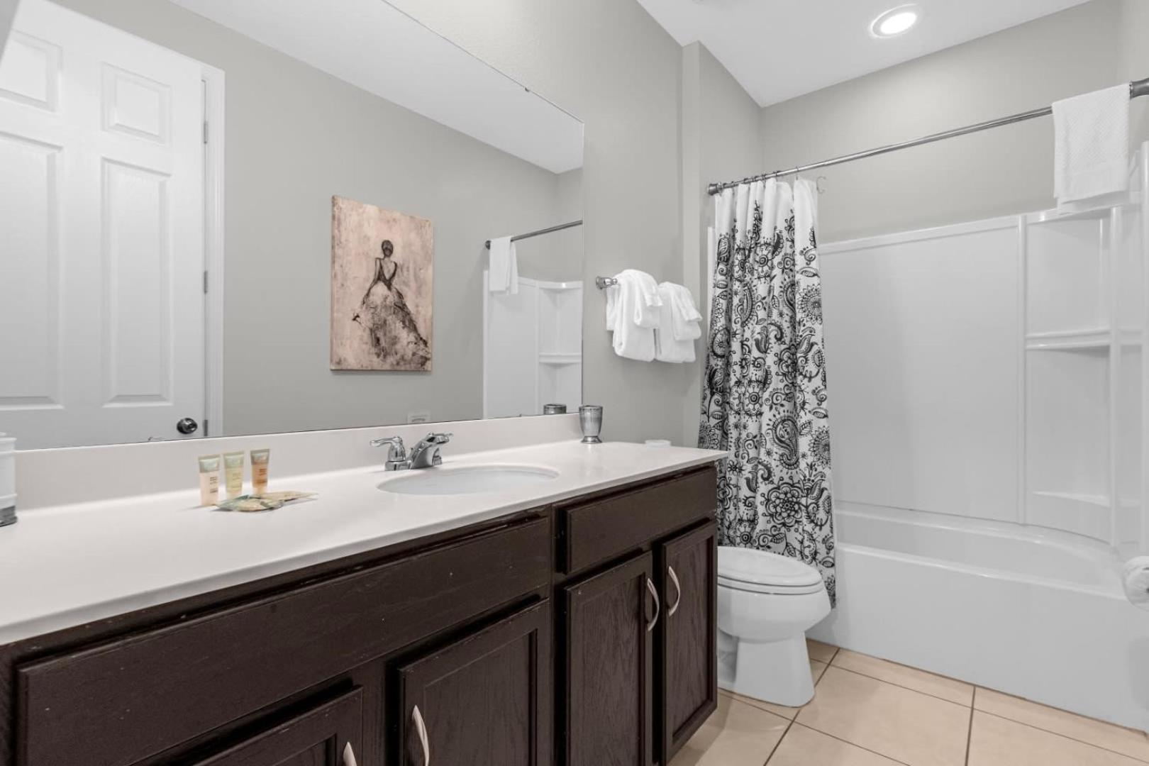 Stunning New 9br W Game Private Pool *