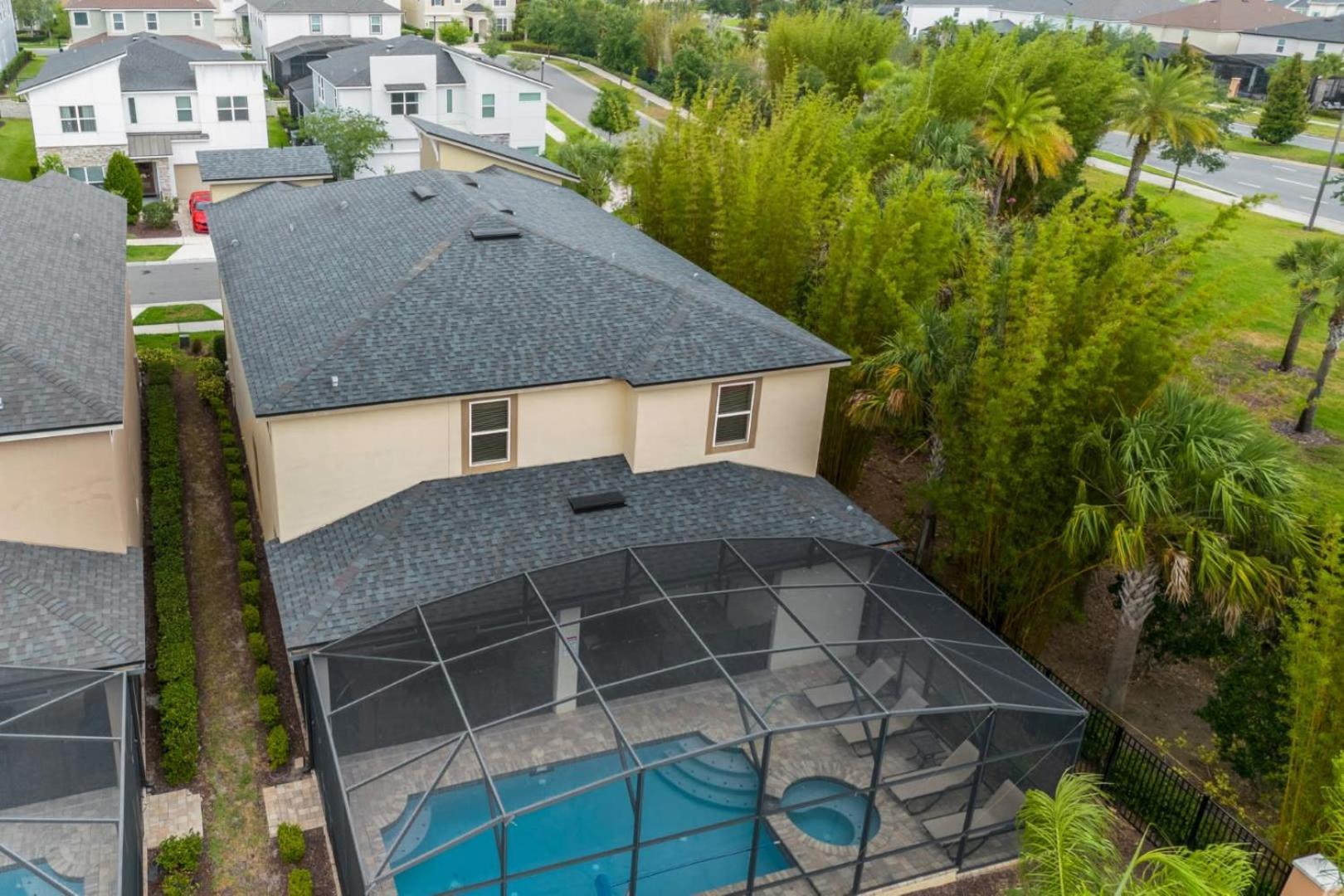 Stunning New 9br W Game Private Pool *