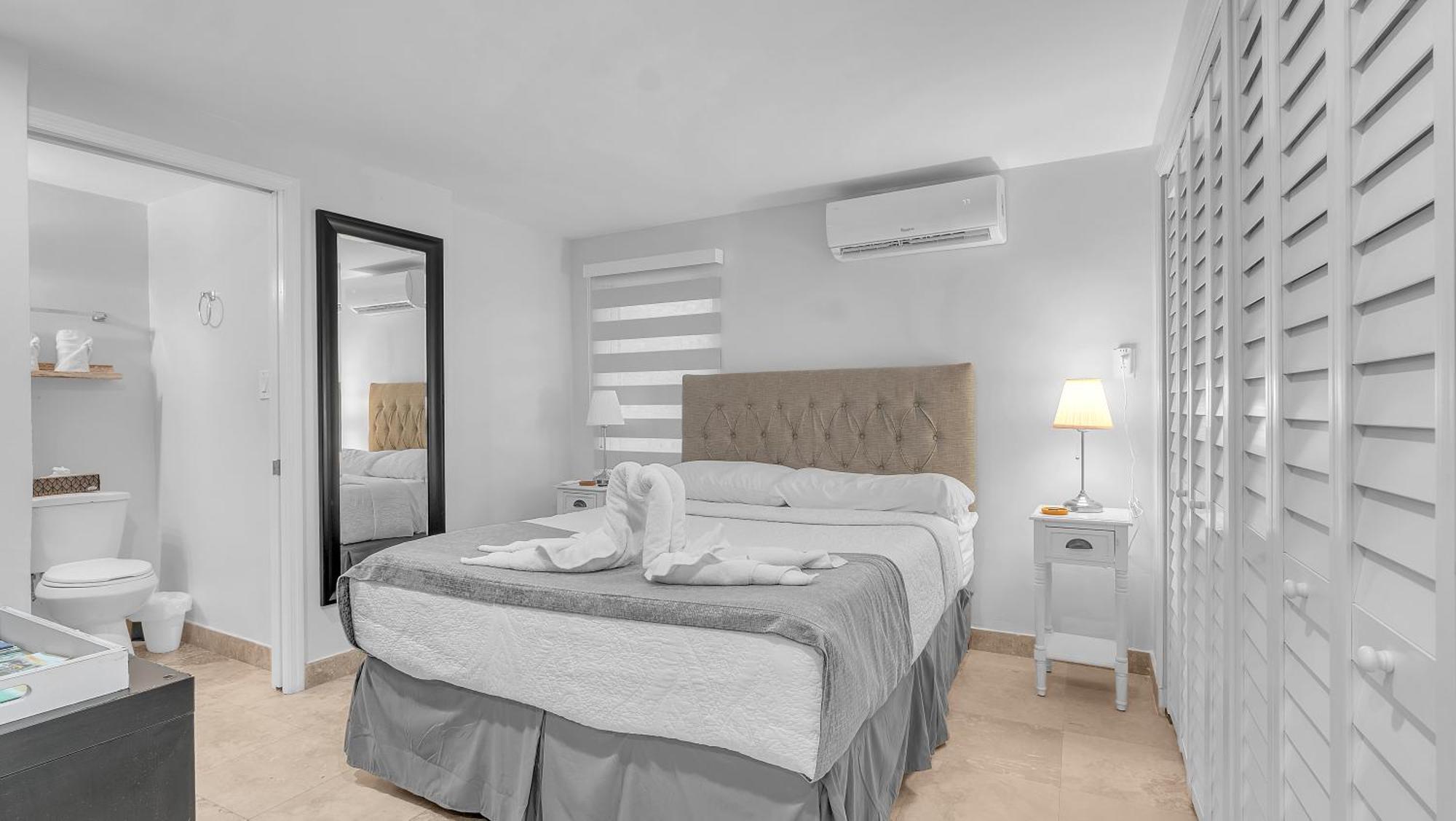 Seacrest Aparthotel 3*