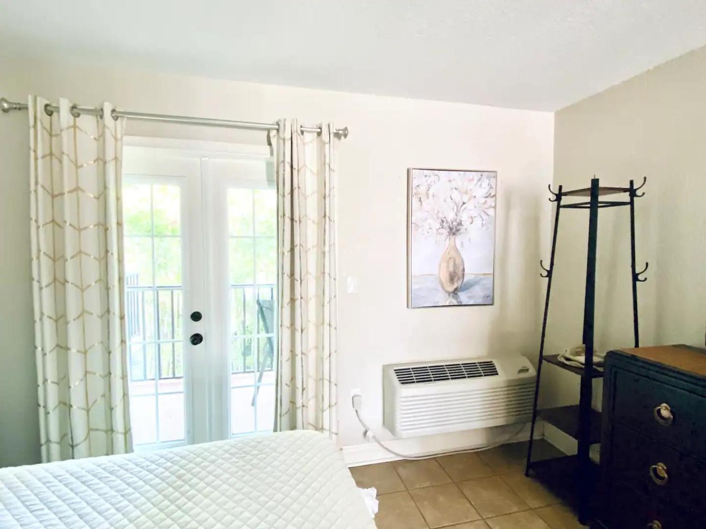 In Waterfront With Balcony Close To Beaches Free Bikes * Dunedin