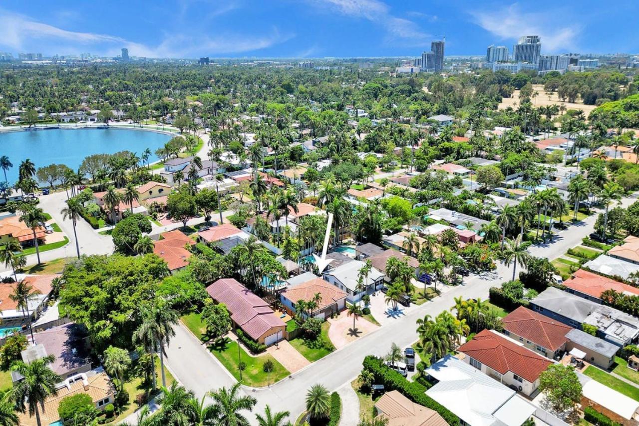 Seaside Oasis In Lakes Near The Hollywood