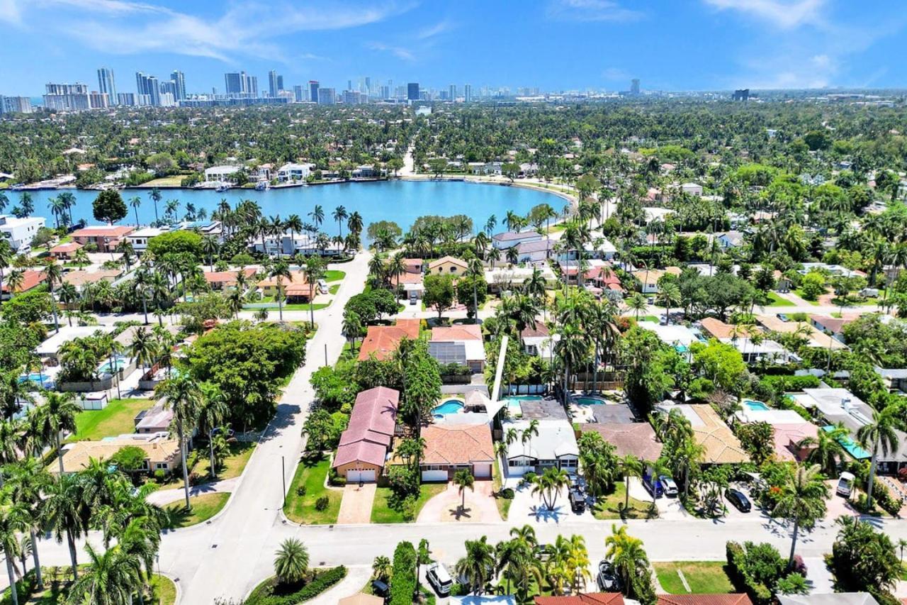 Villa Seaside Oasis In Lakes Near The *