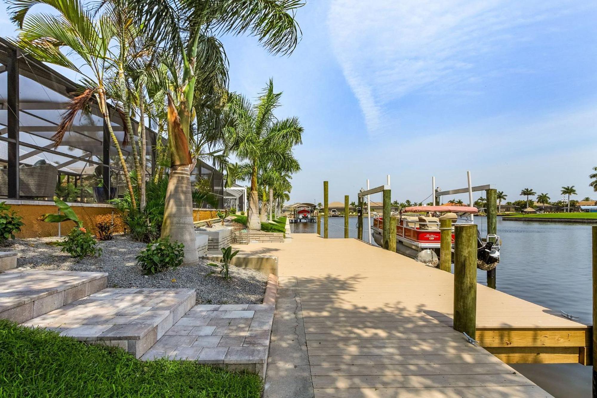 Southern Exposure, Gulf Access, Captain * Cape Coral