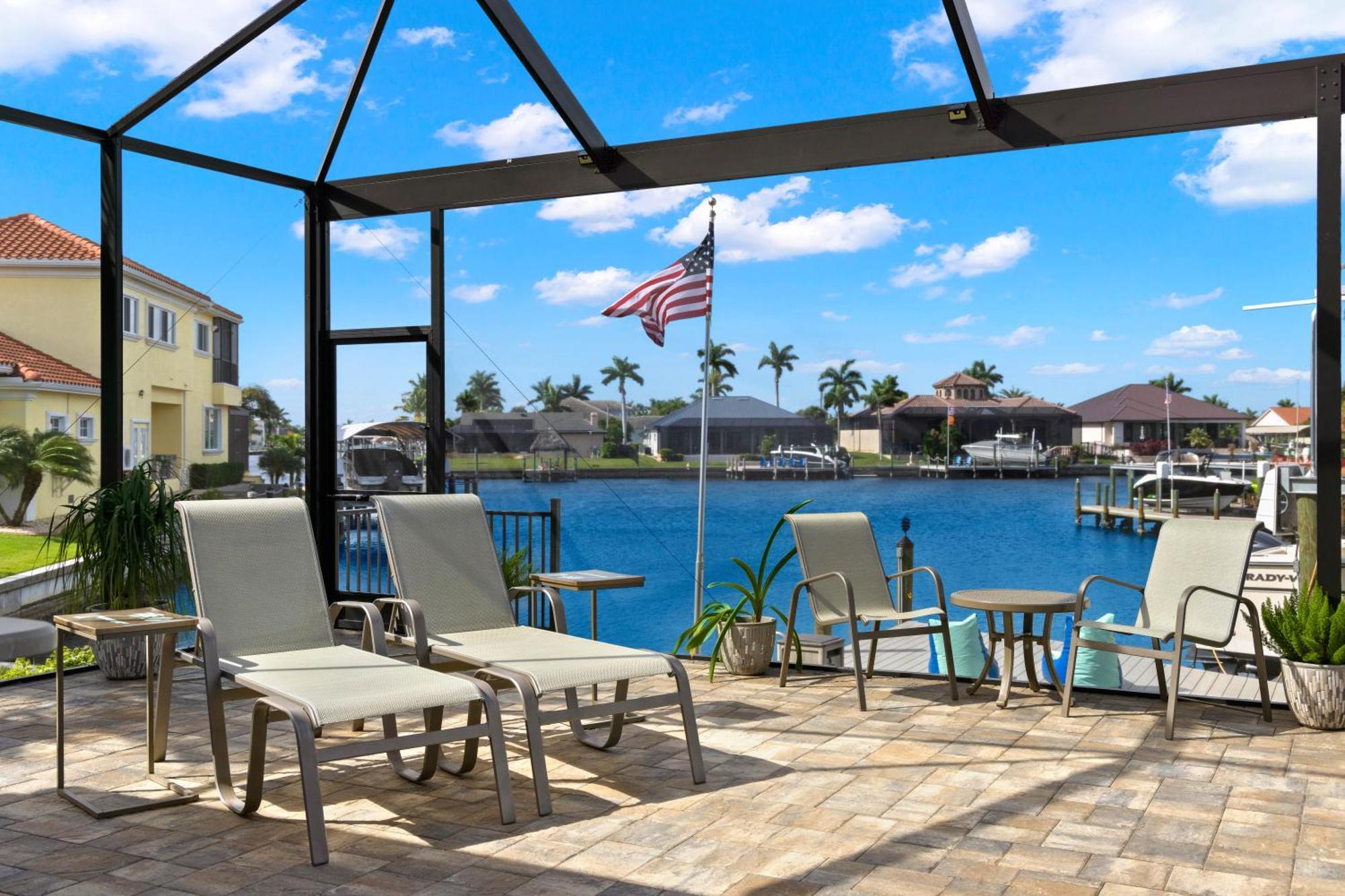 Stunning, Gulf Access, Breath Taking Views, Heated Pool And - Sunlight Landing - Roelens *