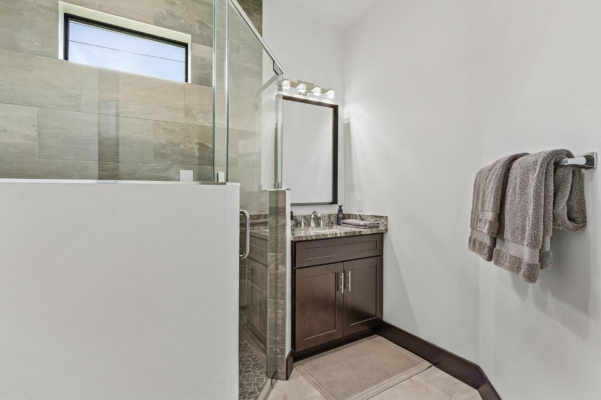 Gorgeous! Heated, Saltwater Pool And Spa, Custom Outdoor Kitchen - Still Waters - Roelens Holiday home Cape Coral