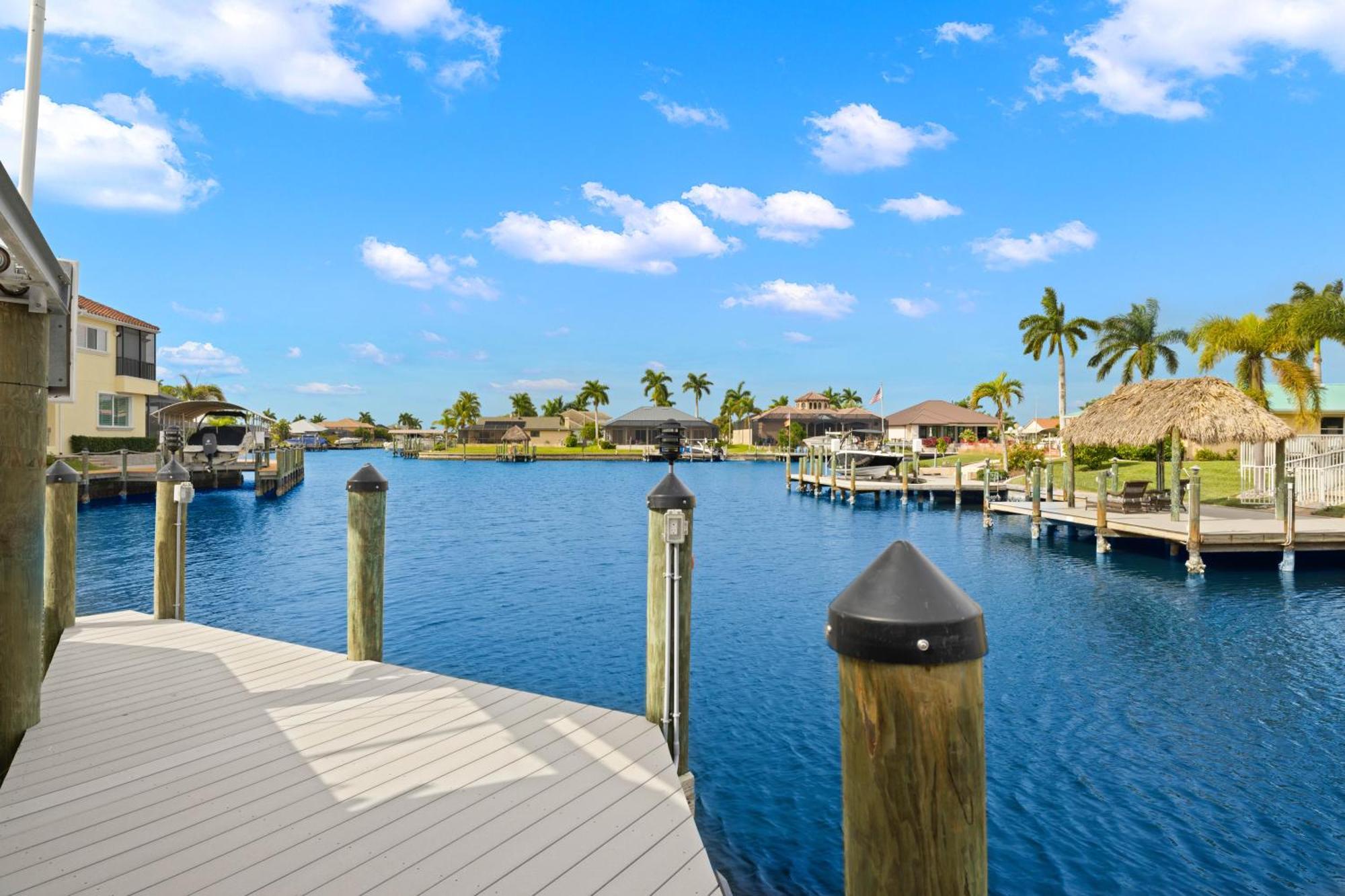 Stunning, Gulf Access, Breath Taking Views, Heated Pool And - Sunlight Landing - Roelens *