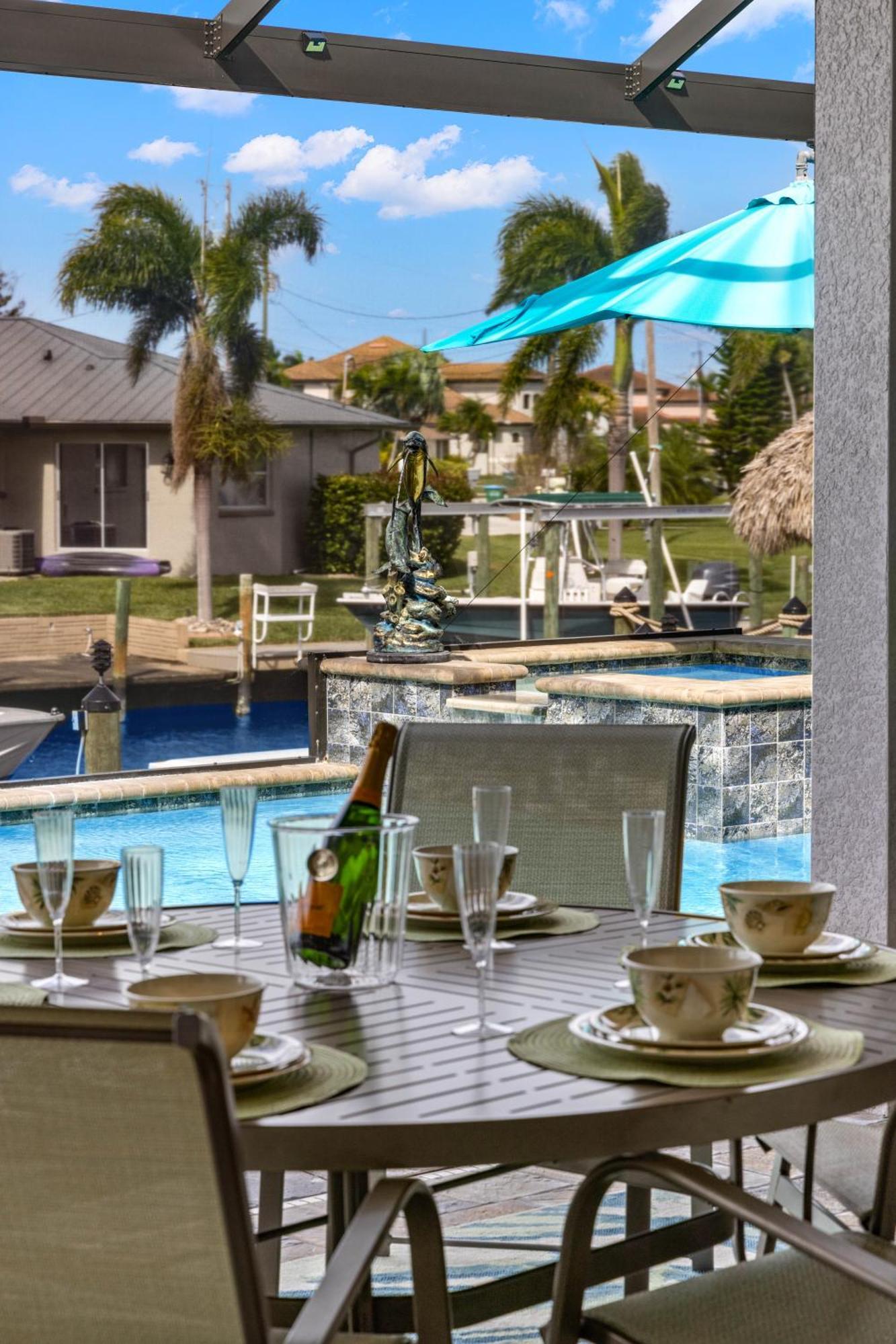 Holiday home Stunning, Gulf Access, Breath Taking Views, Heated Pool And - Sunlight Landing - Roelens Cape Coral