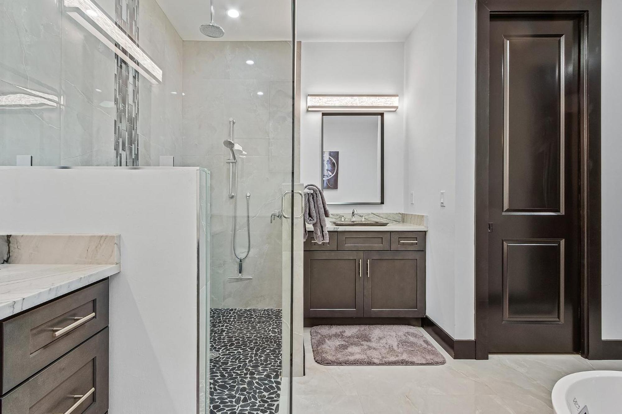 Gorgeous! Heated, Saltwater Pool And Spa, Custom Outdoor Kitchen - Still Waters - Roelens