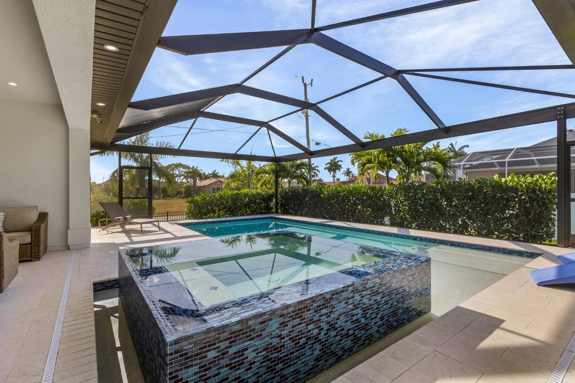 Gorgeous! Heated, Saltwater Pool And Spa, Custom Outdoor Kitchen - Still Waters - Roelens