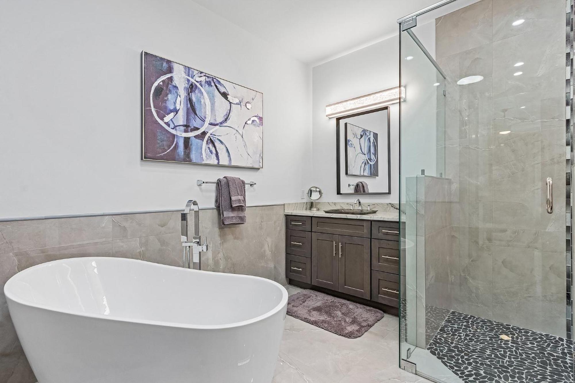 Gorgeous! Heated, Saltwater Pool And Spa, Custom Outdoor Kitchen - Still Waters - Roelens Holiday home Cape Coral