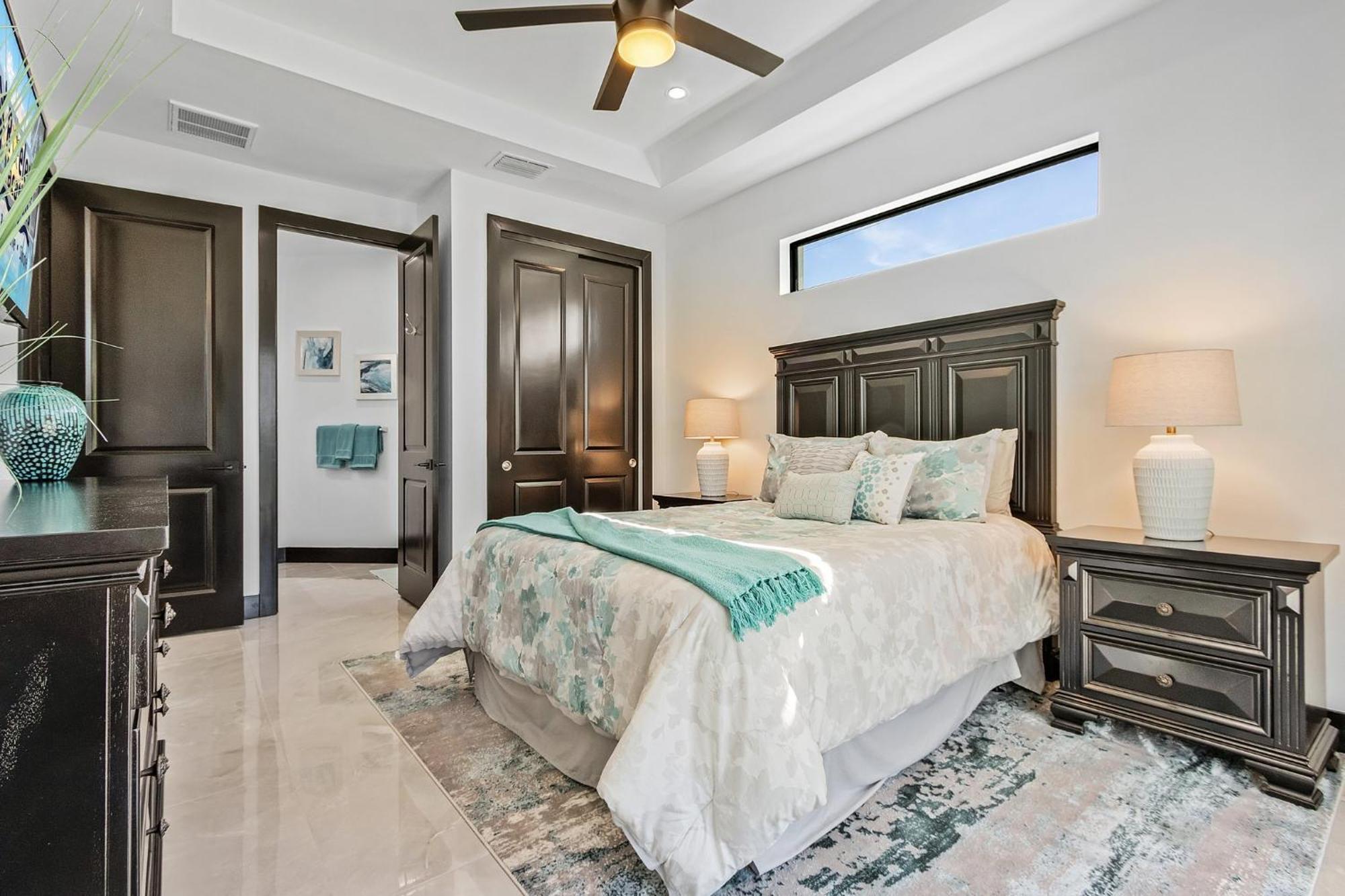 Gorgeous! Heated, Saltwater Pool And Spa, Custom Outdoor Kitchen - Still Waters - Roelens *