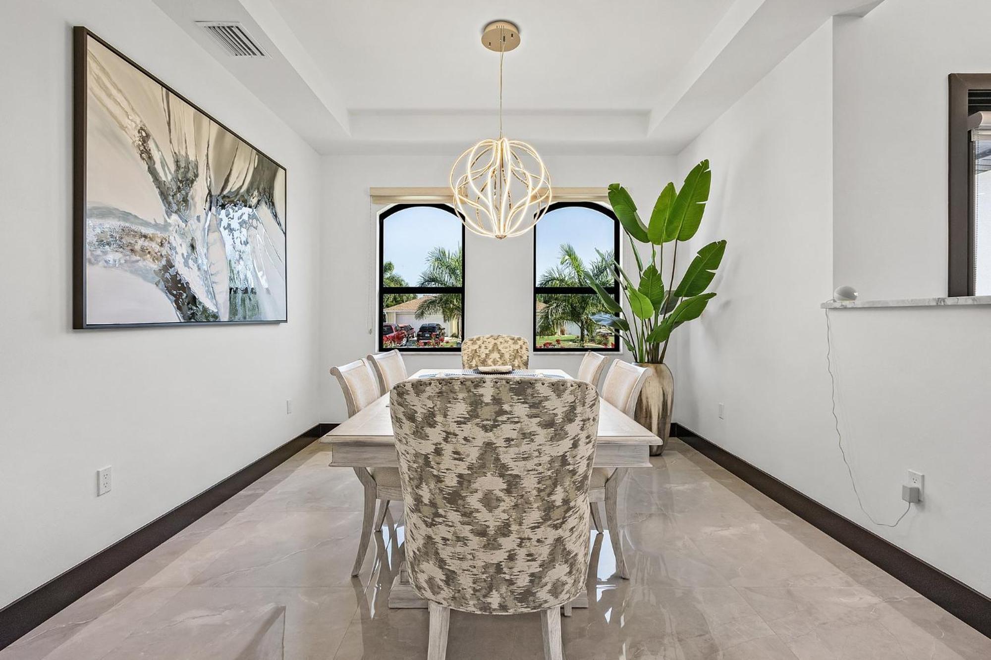 Gorgeous! Heated, Saltwater Pool And Spa, Custom Outdoor Kitchen - Still Waters - Roelens