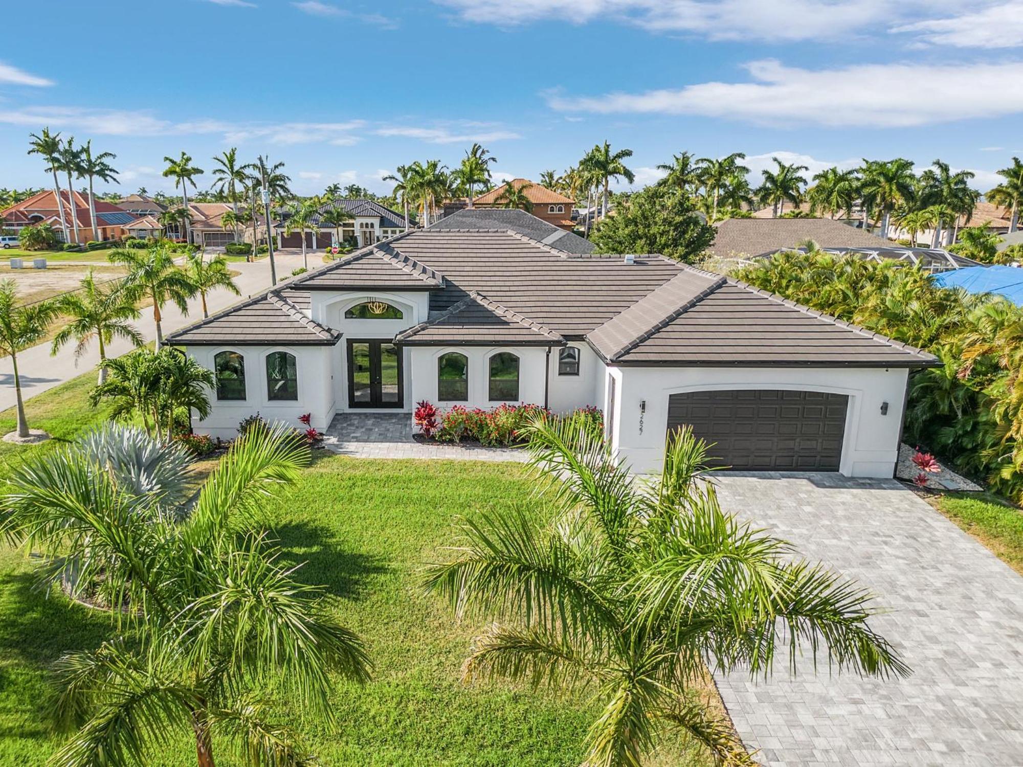 Holiday home Gorgeous! Heated, Saltwater Pool And Spa, Custom Outdoor Kitchen - Still Waters - Roelens