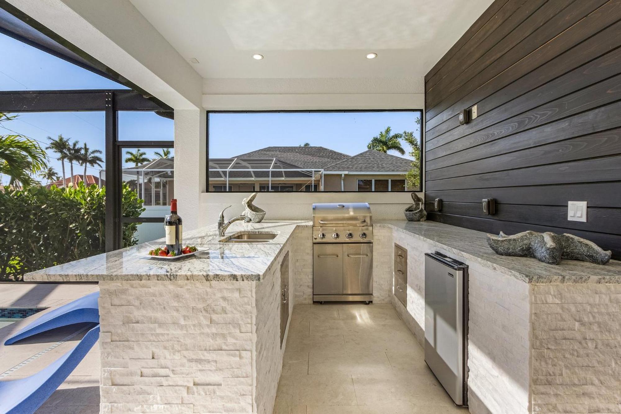 Holiday home Gorgeous! Heated, Saltwater Pool And Spa, Custom Outdoor Kitchen - Still Waters - Roelens